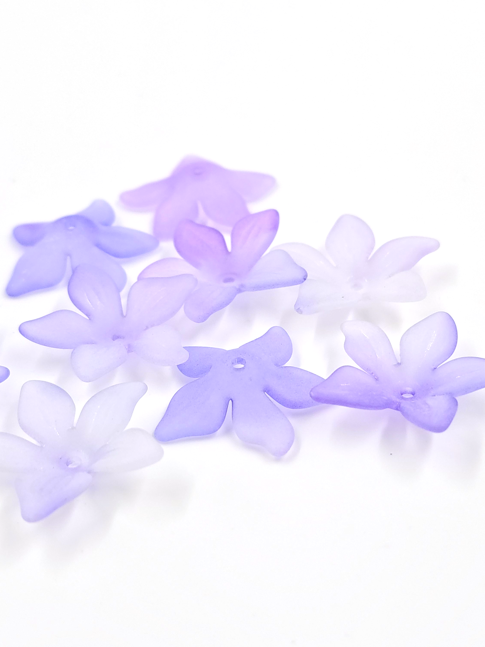 20 x Frosted Graduated Purple Acrylic Flower Beads, 26mm