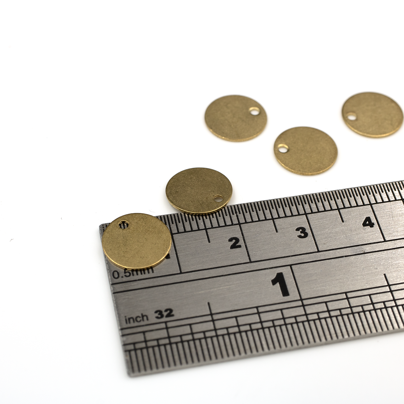 20 x Raw Brass Coin Shaped Charms, 10mm (C0518)