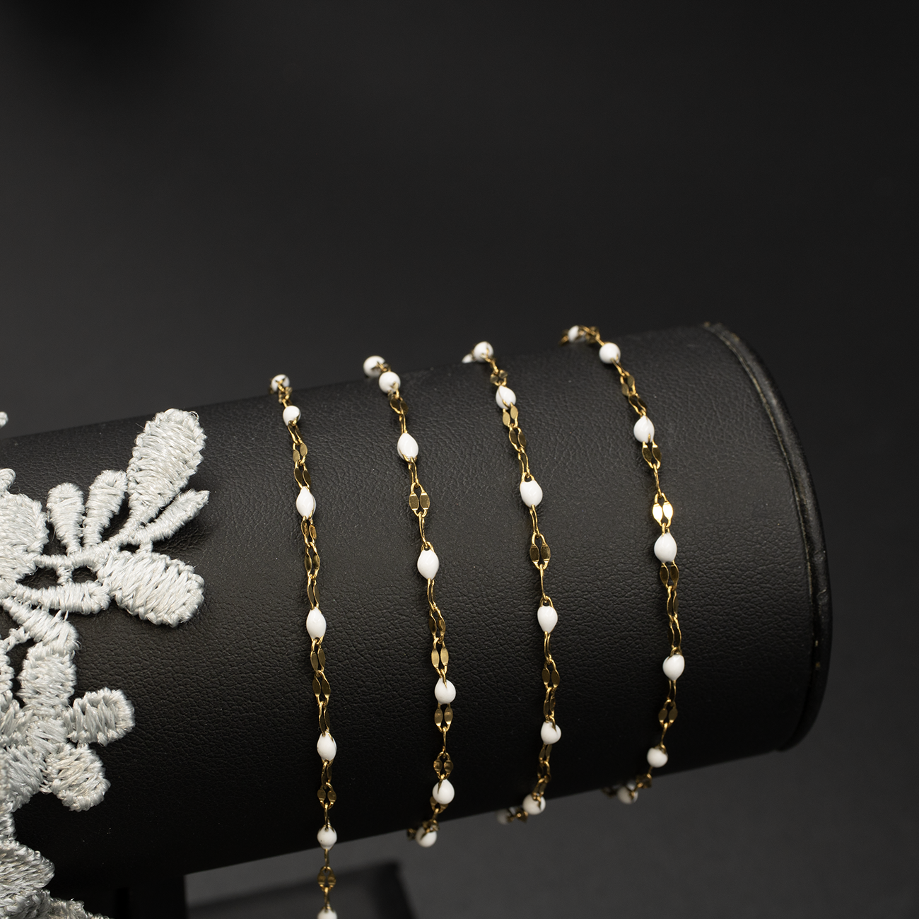 PVD Gold Stainless Steel White Enamel Link Lip Chain