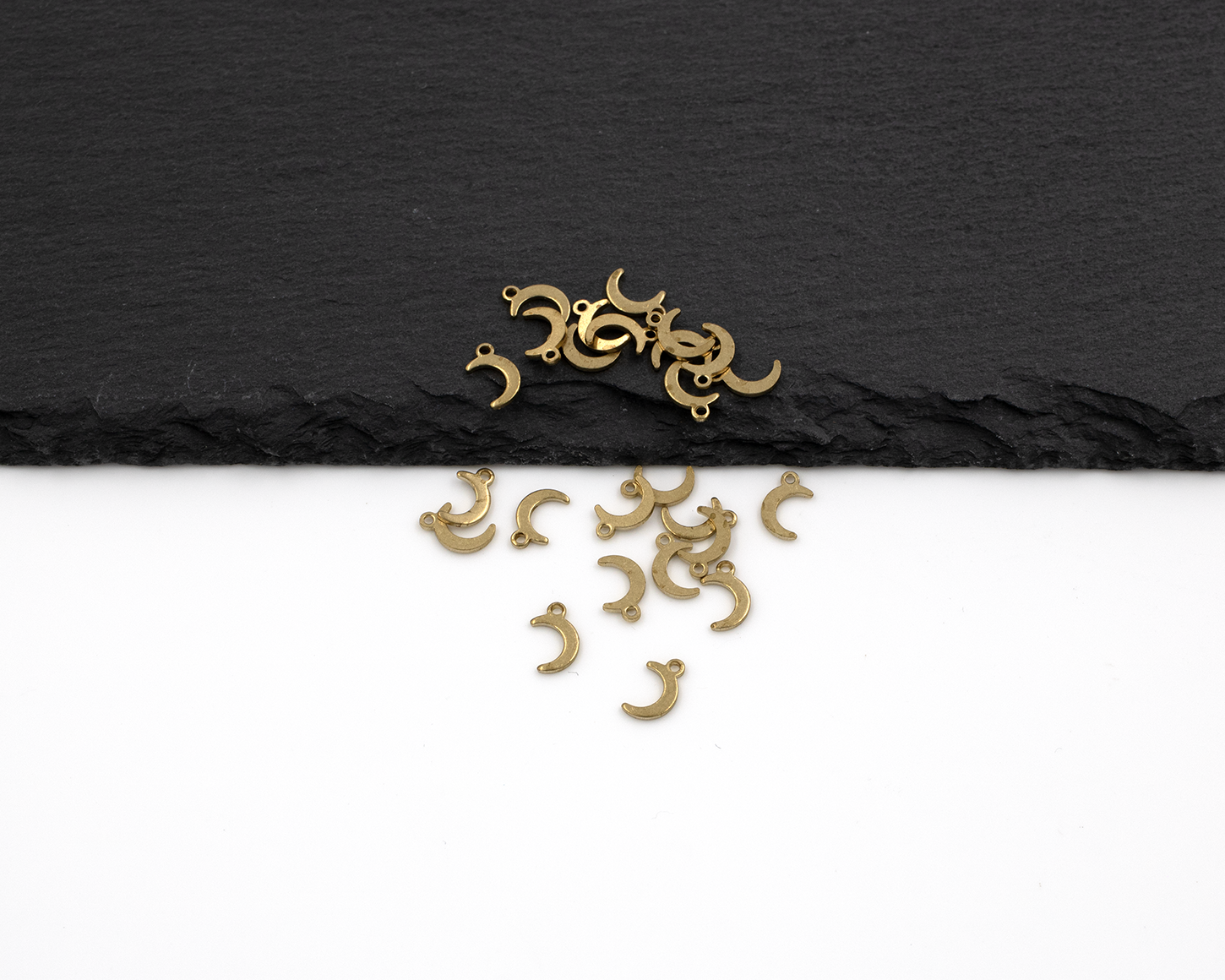 40 x Tiny Raw Brass Crescent Moon Charms, 8x4mm (C0511)