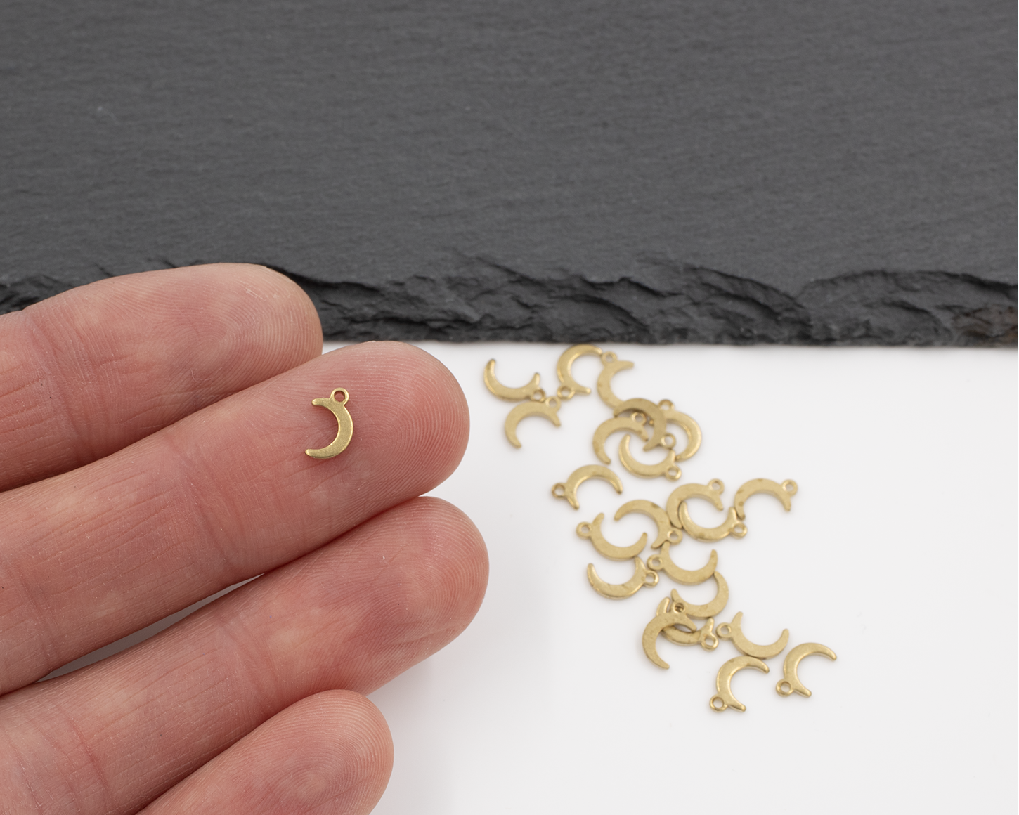 40 x Tiny Raw Brass Crescent Moon Charms, 8x4mm (C0511)