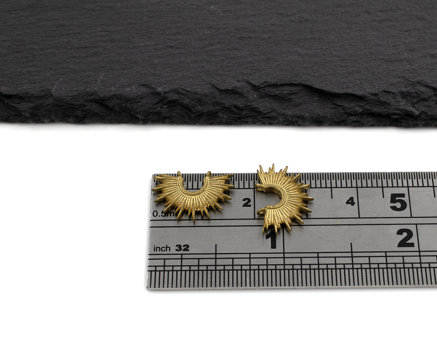 2 x Raw Brass Sun Burst Connectors, 16x11mm (C0514)