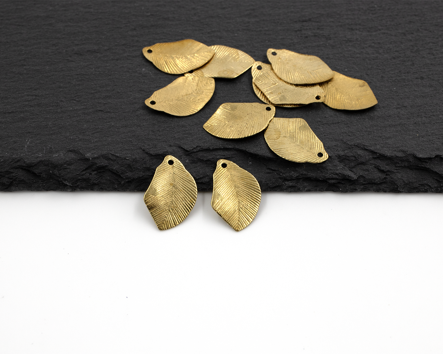 12 x Textured Raw Brass Leaf Charms, 15x10mm (C0517)