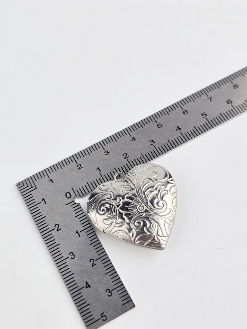 Embossed Stainless Steel Heart Shaped Locket Pendant, 30x28mm
