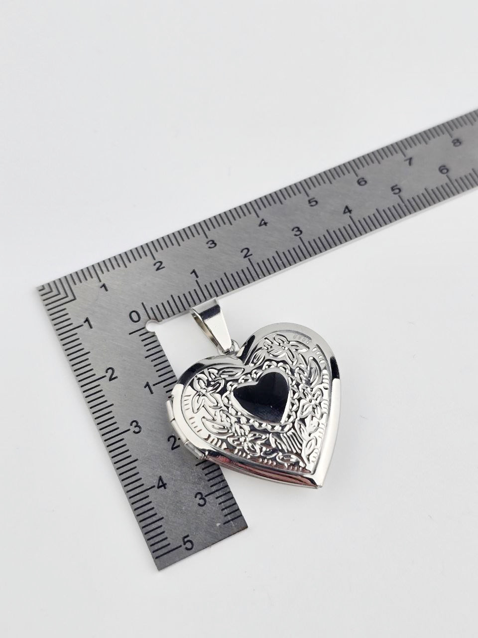 Embossed Stainless Steel Heart Shaped Locket Pendant, 29mm