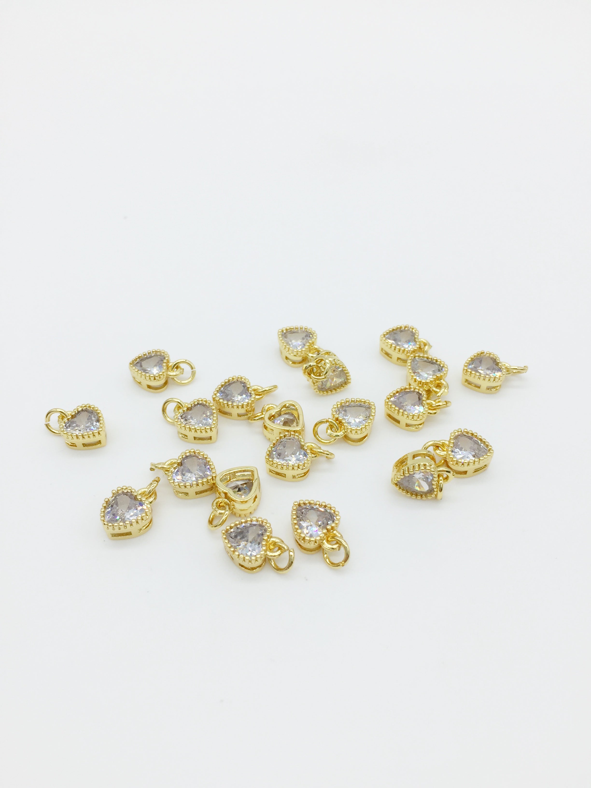 1 x 18K Gold Plated Clear Cubic Zirconia Heart Charm, 9.5x7mm (0151)