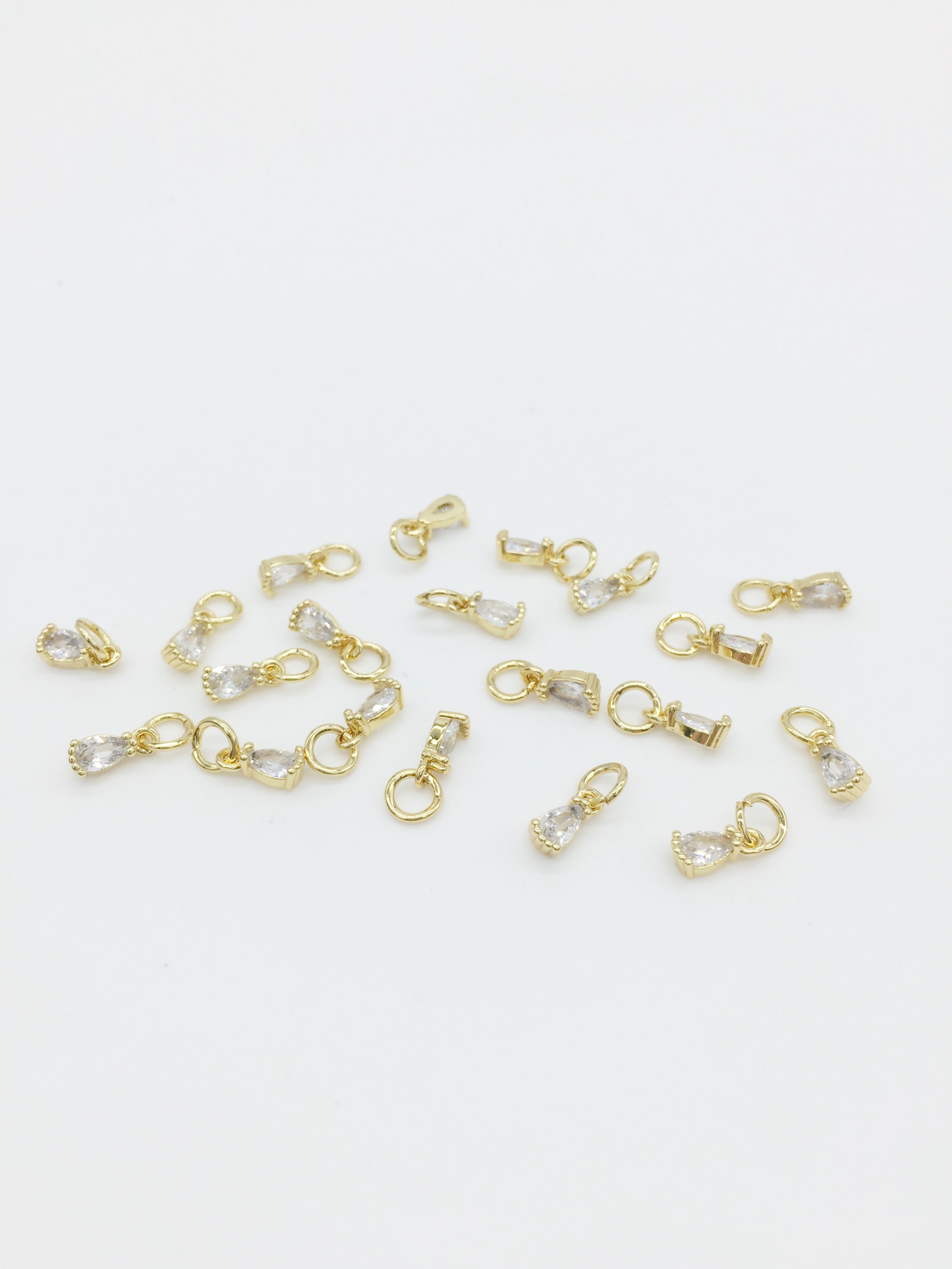 2 x Tiny 18K Gold Plated Clear Teardrop Cubic Zirconia Charms with Jump Rings, 3x8mm (0174)
