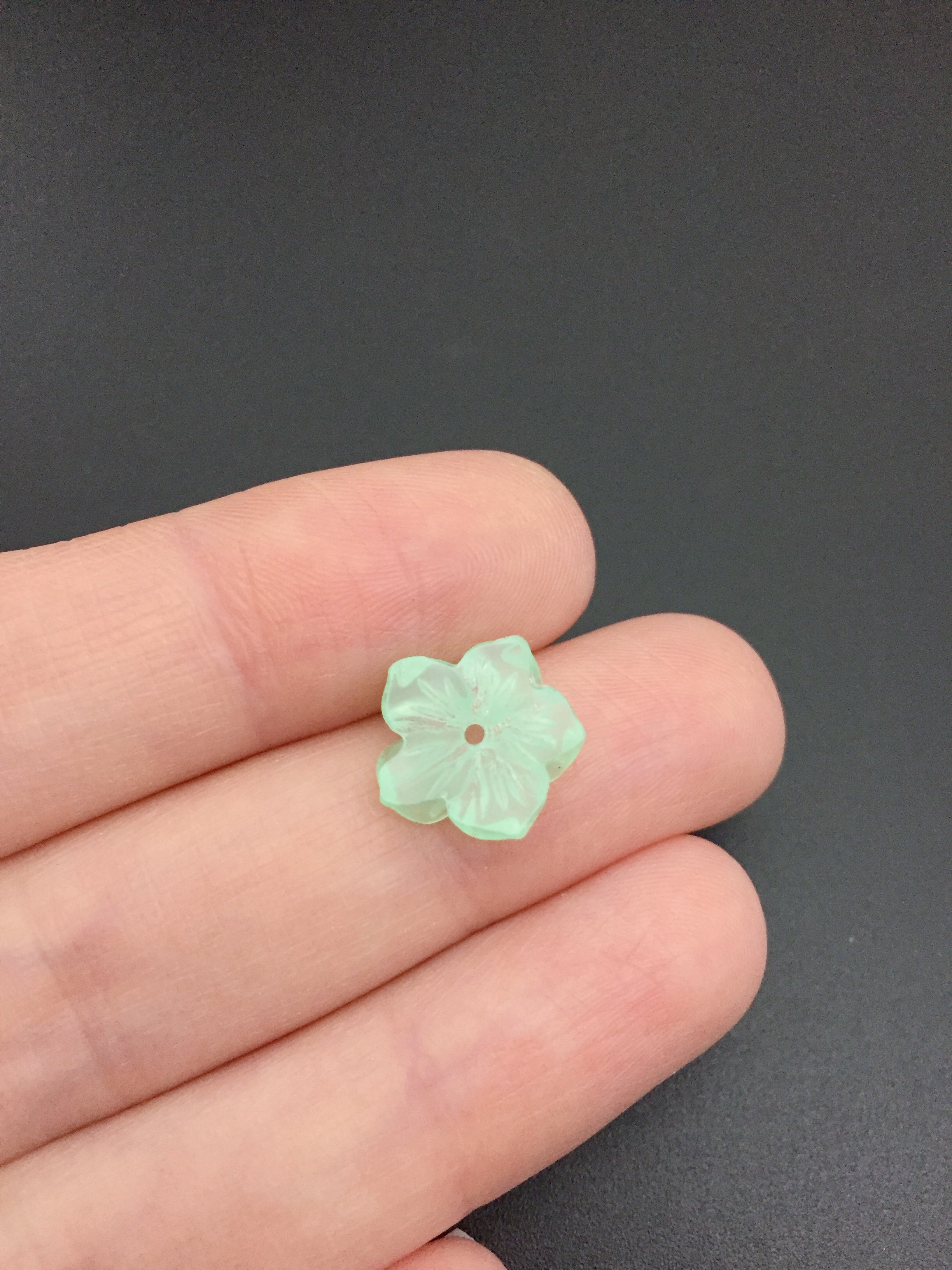 20 x Multicolour Gemstone Imitation Resin Flower Beads, 12mm