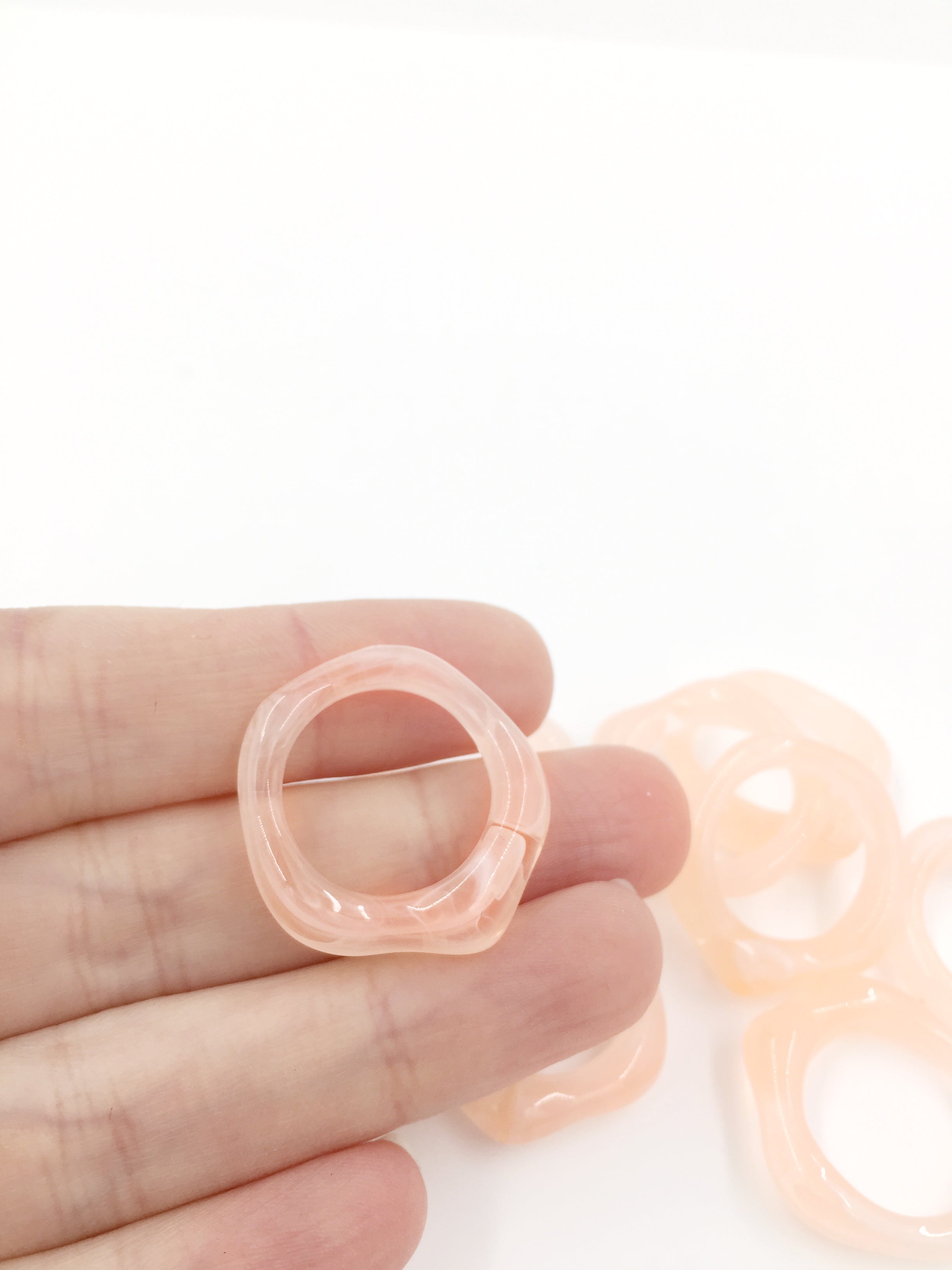 8 x Marbled Peach Blush Resin Earring Pendants, Organic Round Shape, 27x25mm (3158)