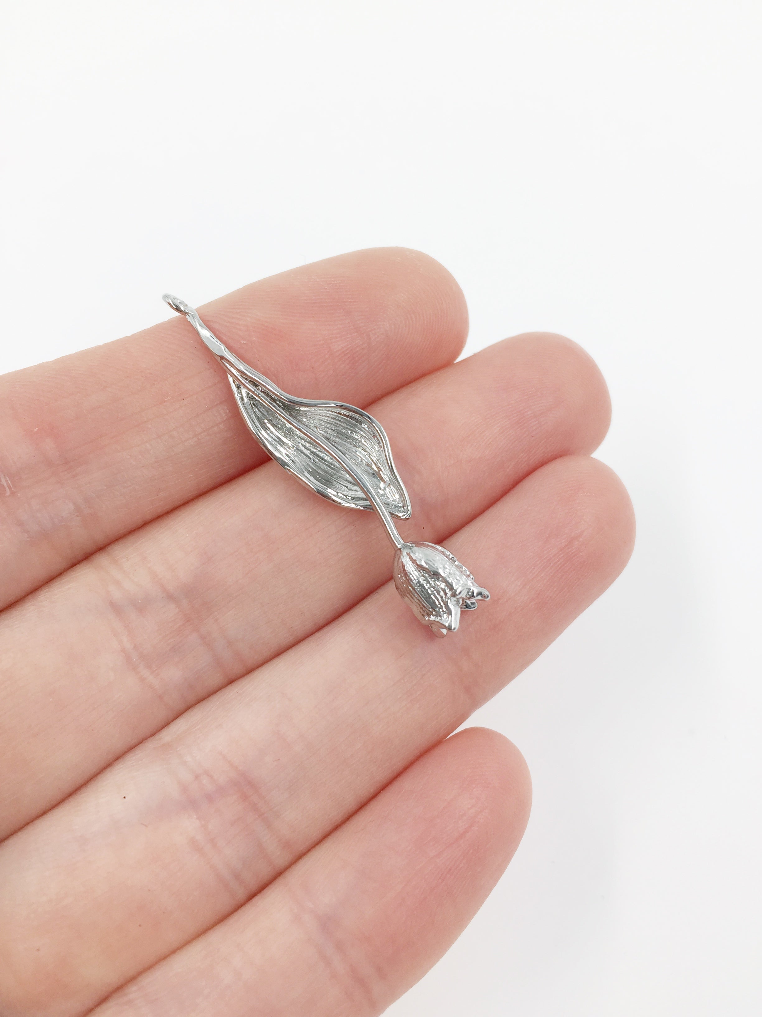 1 x Platinum Plated 3D Tulip Pendant, 40x9mm (1420)