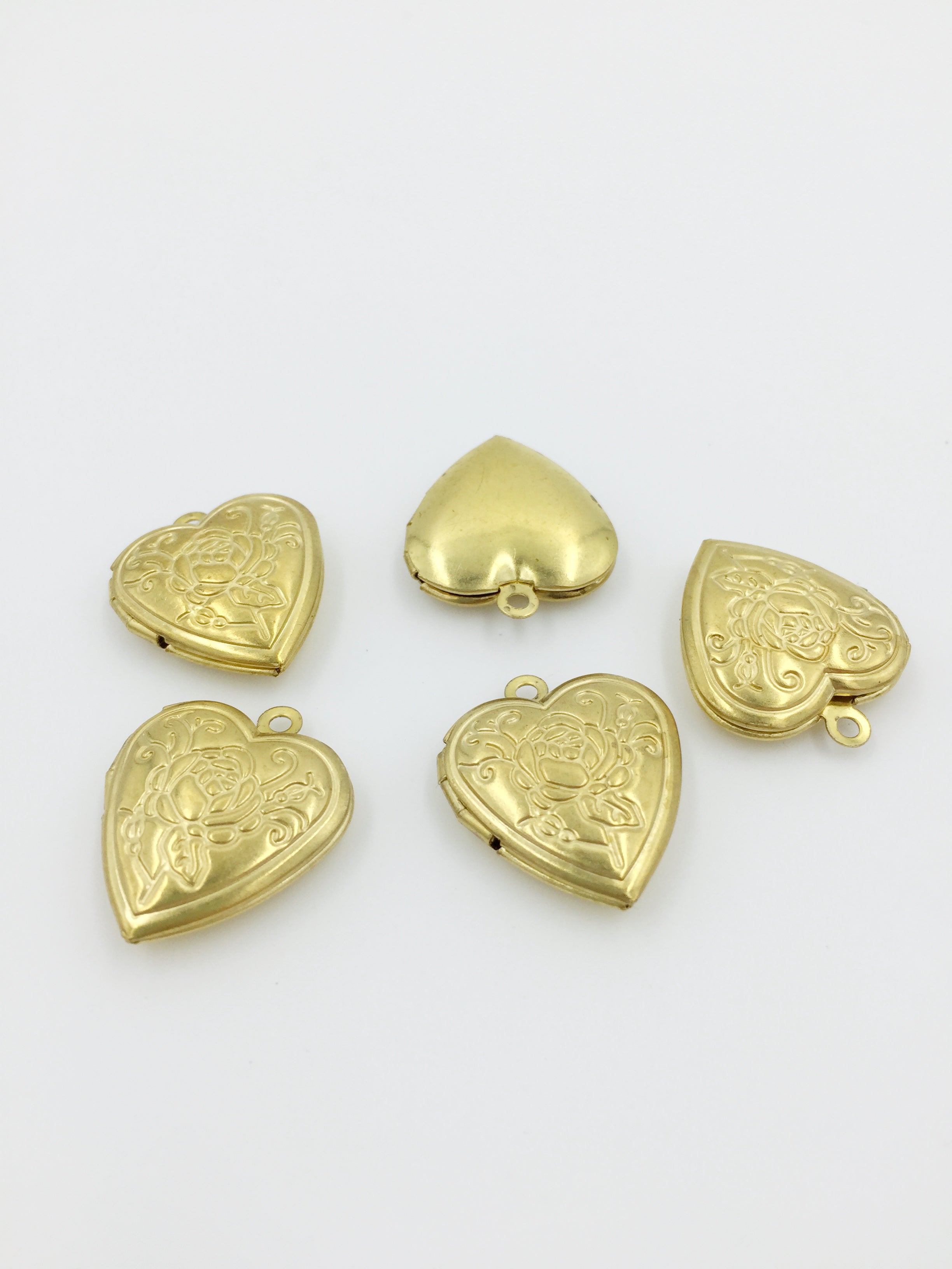 4 x Vintage Heart Locket Pendants with Embossed Rose Pattern, 19x22mm