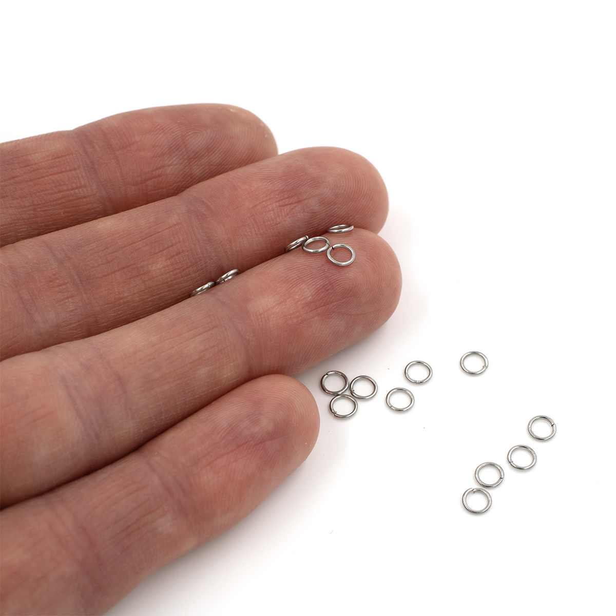 200 x Stainless Steel Jump Rings, 4x0.6mm