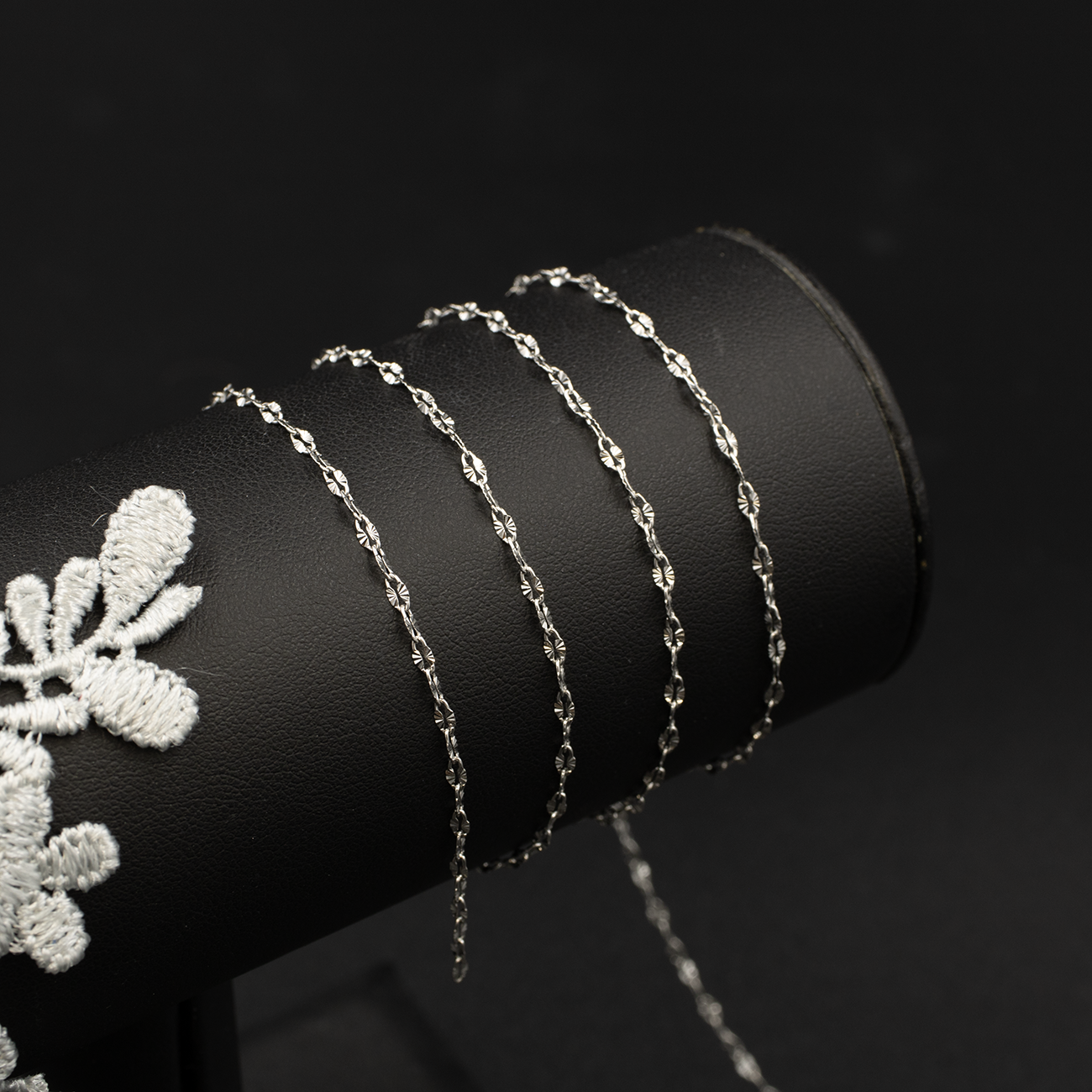 Stainless Steel Lip Chain