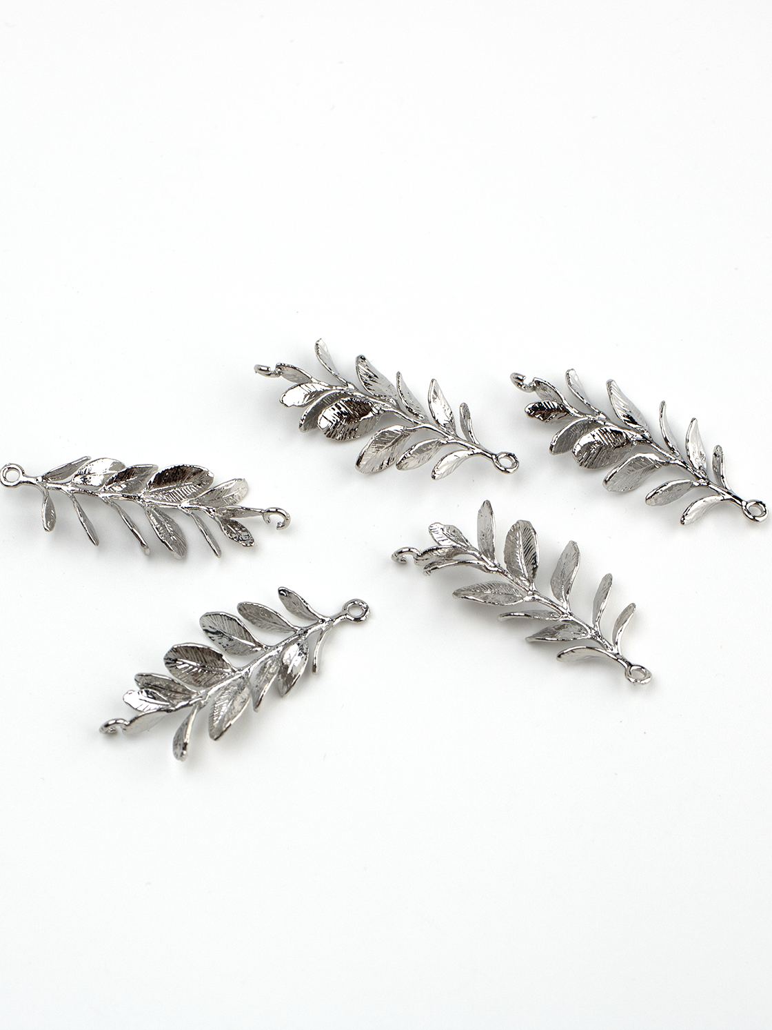 1 x Platinum Plated Silver Leaf Branch Connector 42x16mm (3713)