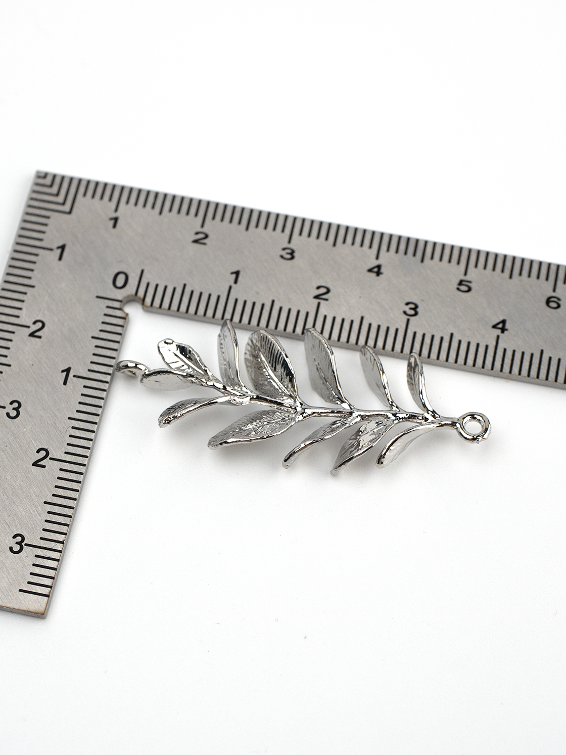 1 x Platinum Plated Silver Leaf Branch Connector 42x16mm (3713)