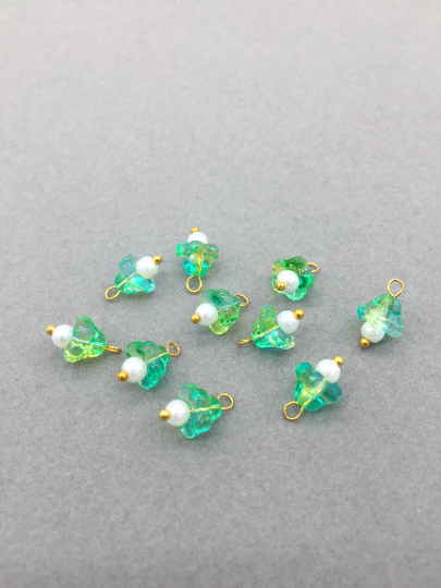 10 x Green and Yellow Glass Trumpet Flower Charms with Pearl, 14x9mm (3755)