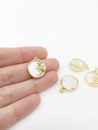 1 x 18K Gold Plated Sun Mother of Pearl Pendant, 18x16mm (0405)