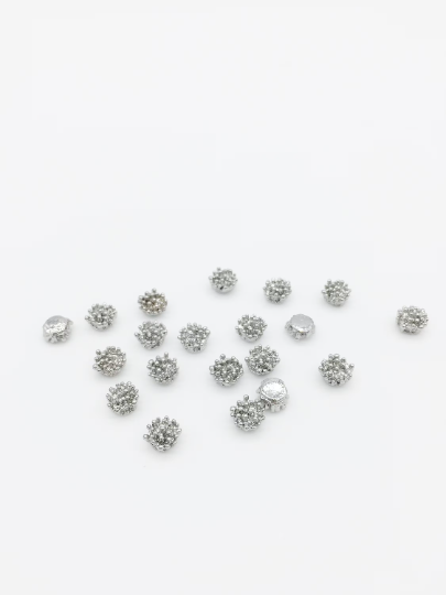 10 x Silver Flower Stamen Cabochons, 6mm (0341)