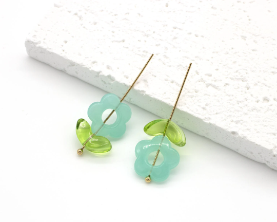 20 x Green Double Leaf Shaped Glass Beads, 13x6mm (3839)