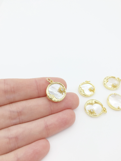 1 x 18K Gold Plated Moon and Star Shell Pendant, 18x16mm (0398)