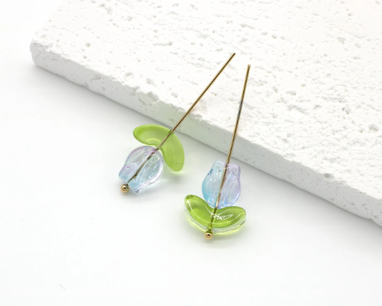 20 x Green Double Leaf Shaped Glass Beads, 13x6mm (3839)