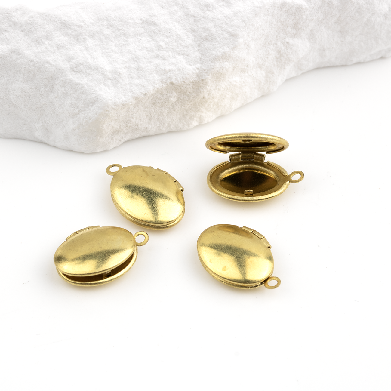 5 x Oval Brass Locket Charms, 16x11mm