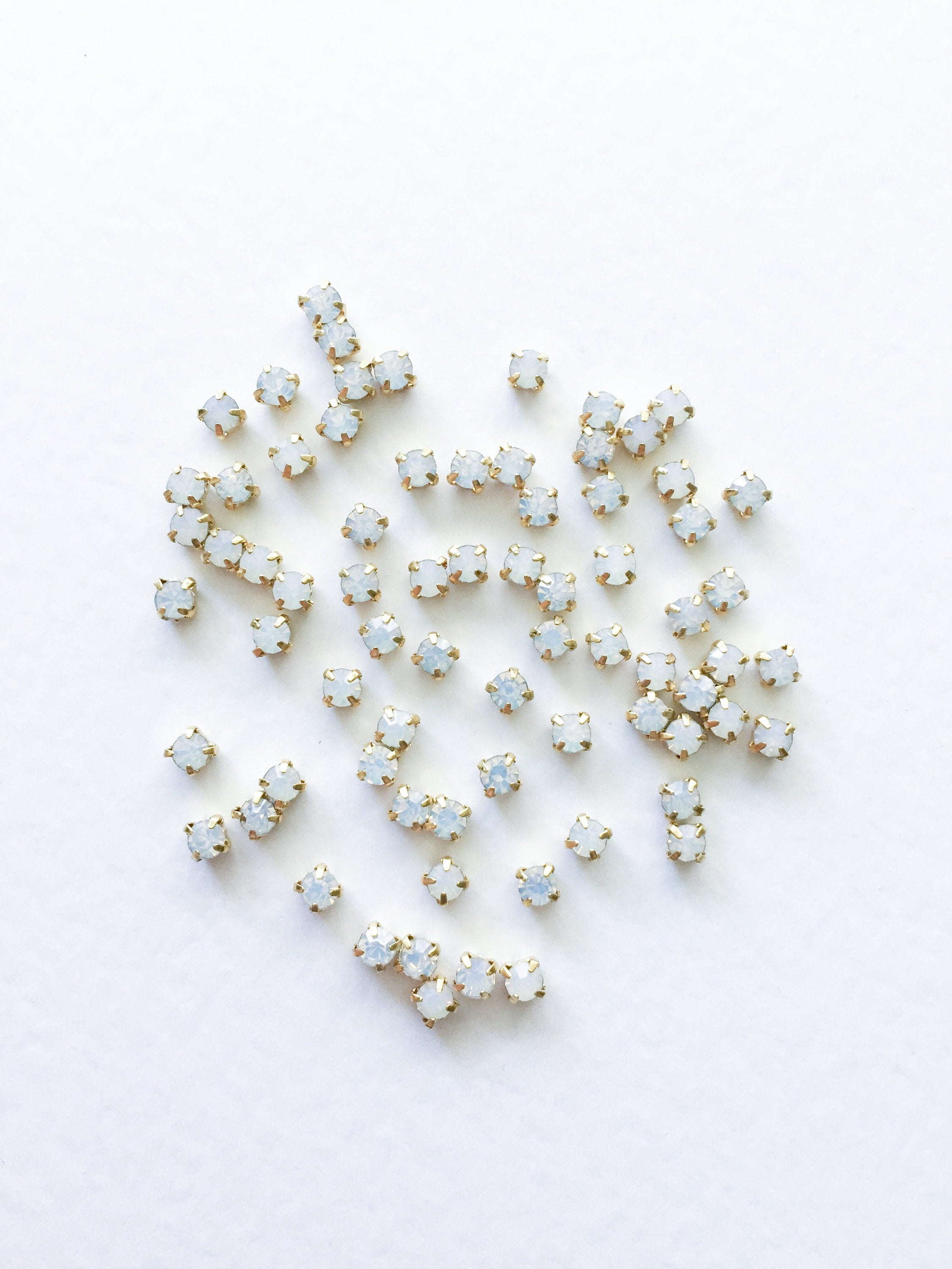 4mm/5mm/6mm White Opal Glass Sew-On Rhinestones in Gold Setting