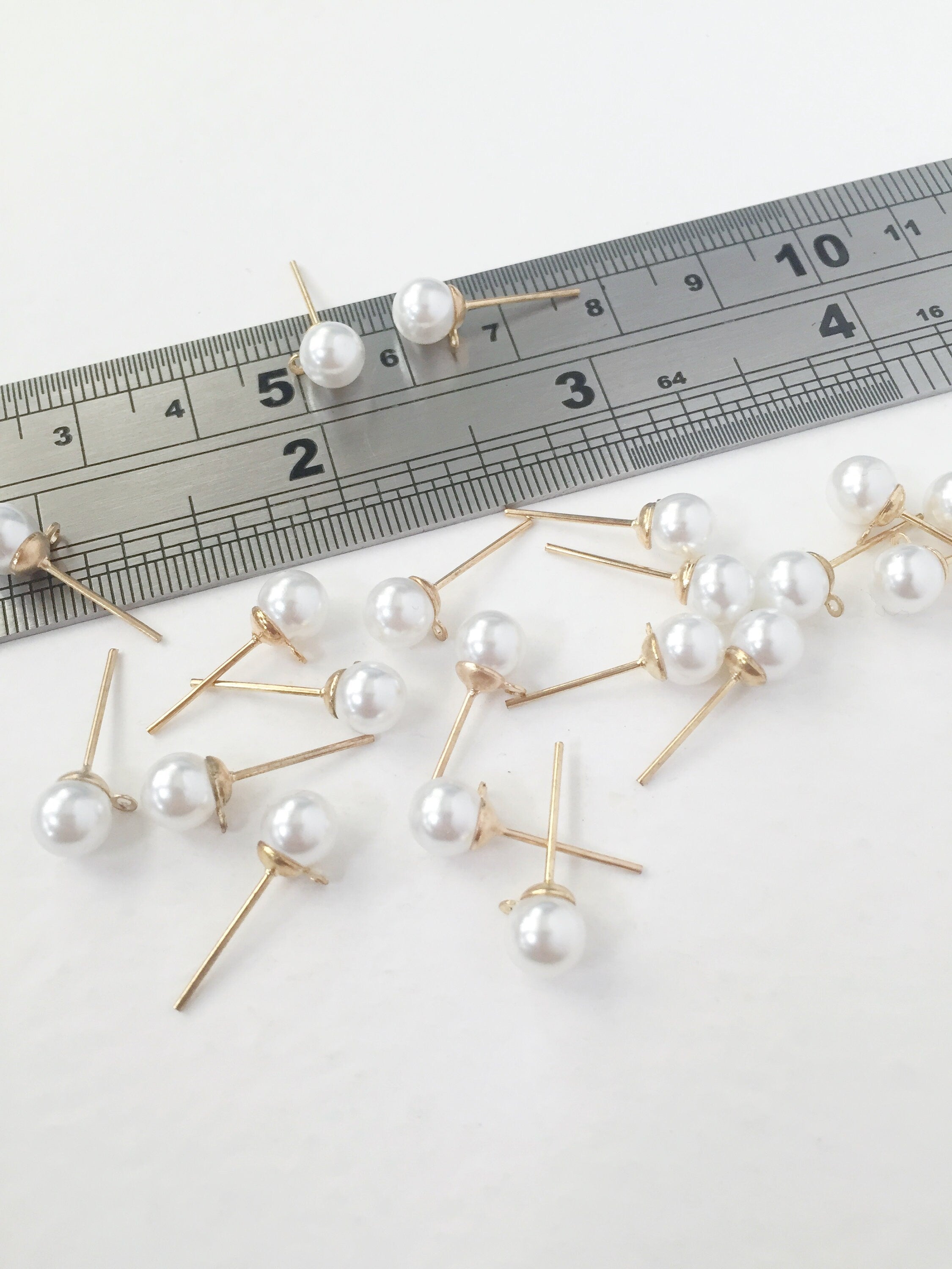 10 pairs x Gold Plated Pearl Earring Studs, 11mm (0815)