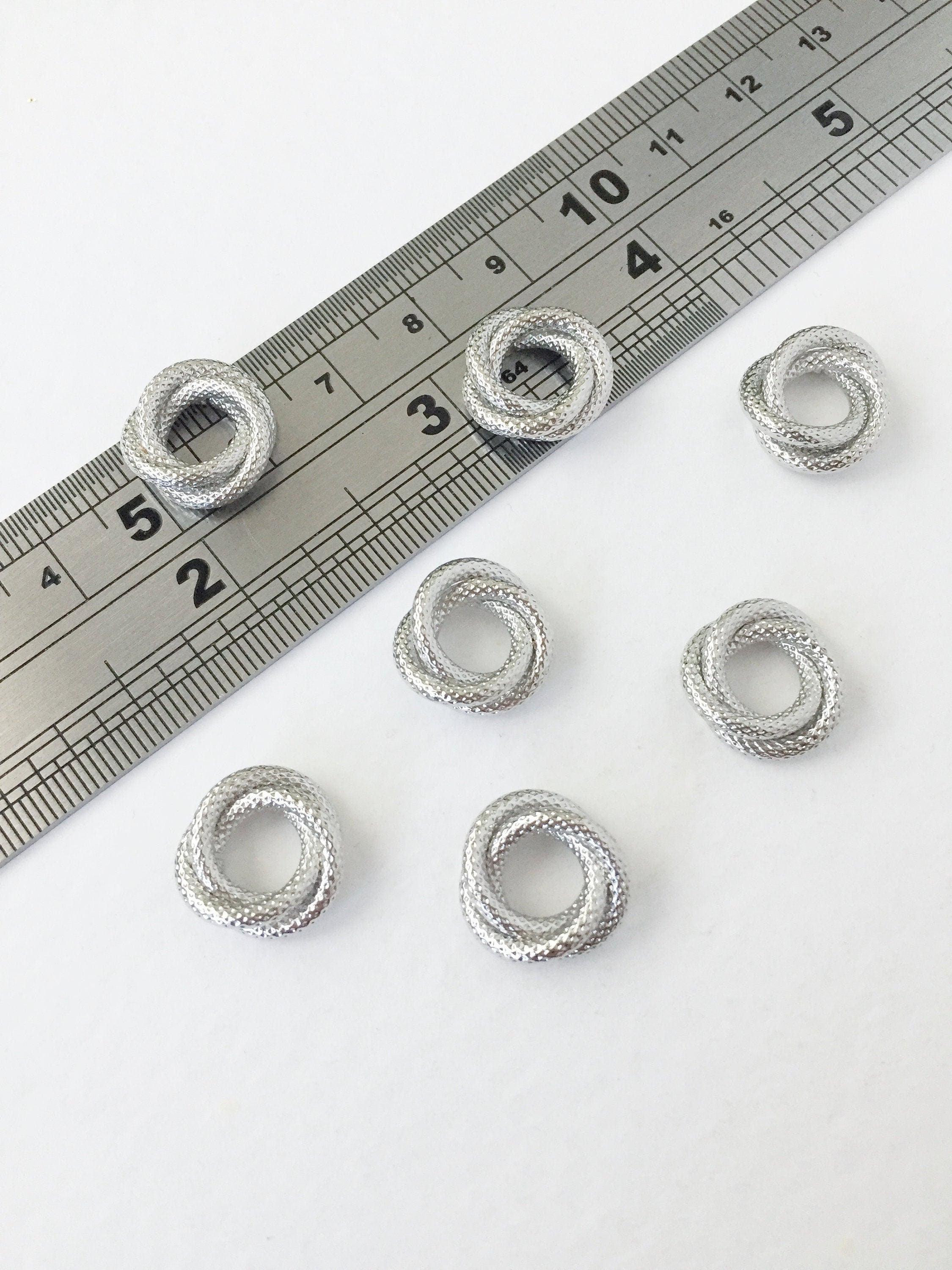 4 x Rhodium Plated Triple Ring Connectors, 21mm Textured Interlinking Rings