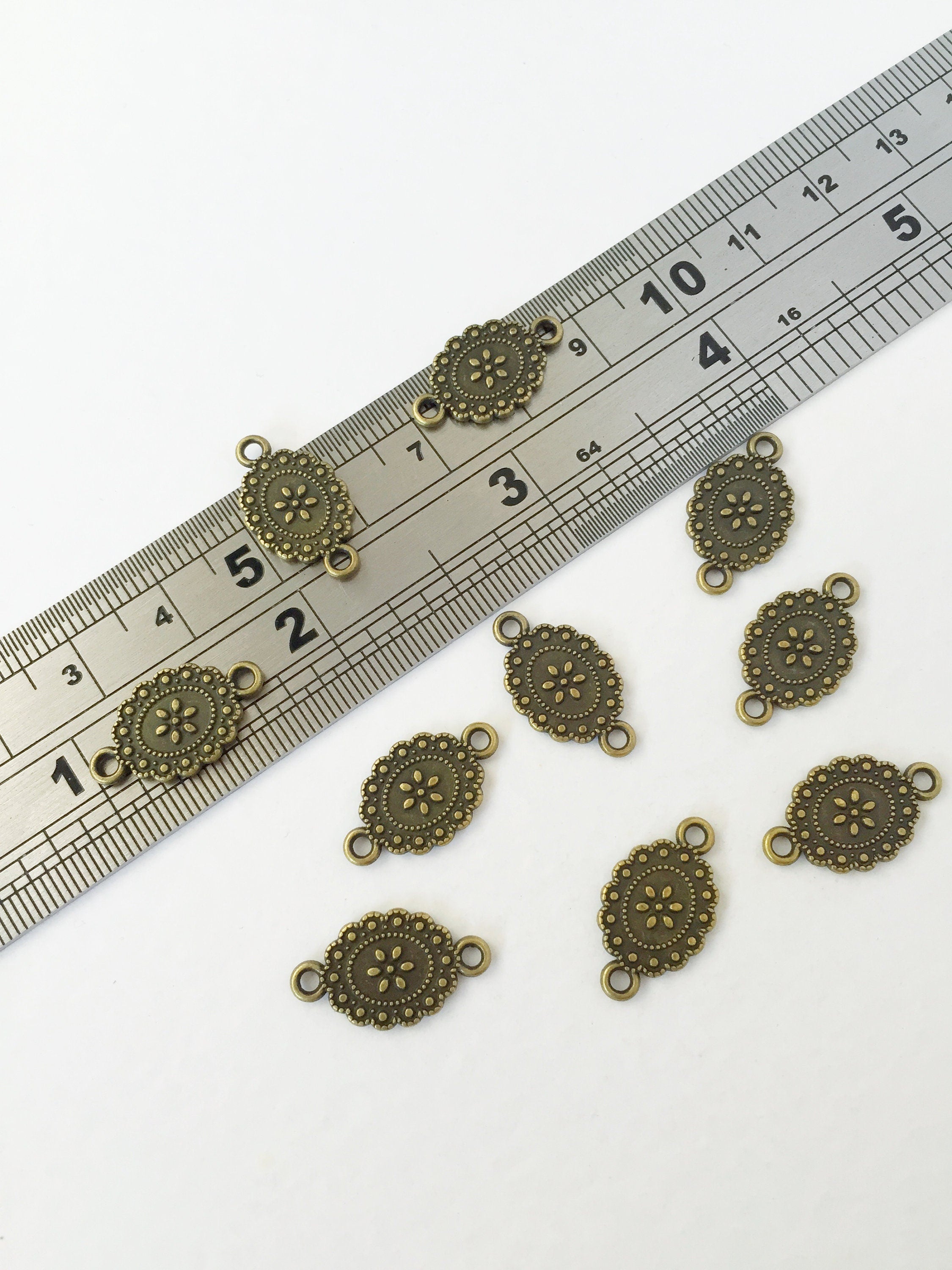 10 x Antique Bronze Floral Jewellery Connectors, 18x10.5mm (0928)