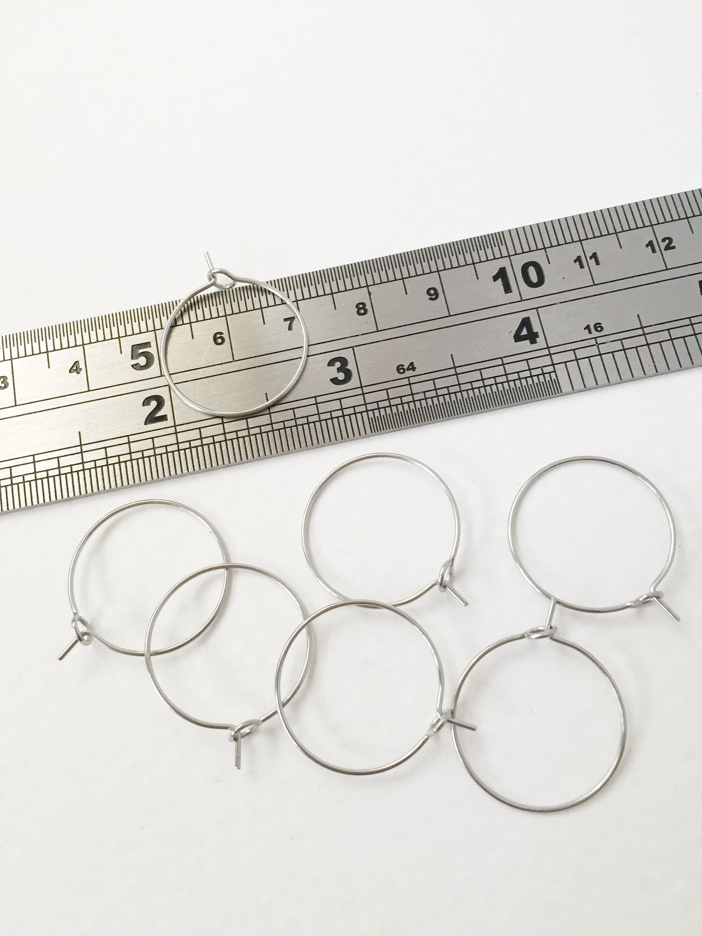 10 pairs x Stainless Steel Beadable Earring Hoops, 20mm (3119)