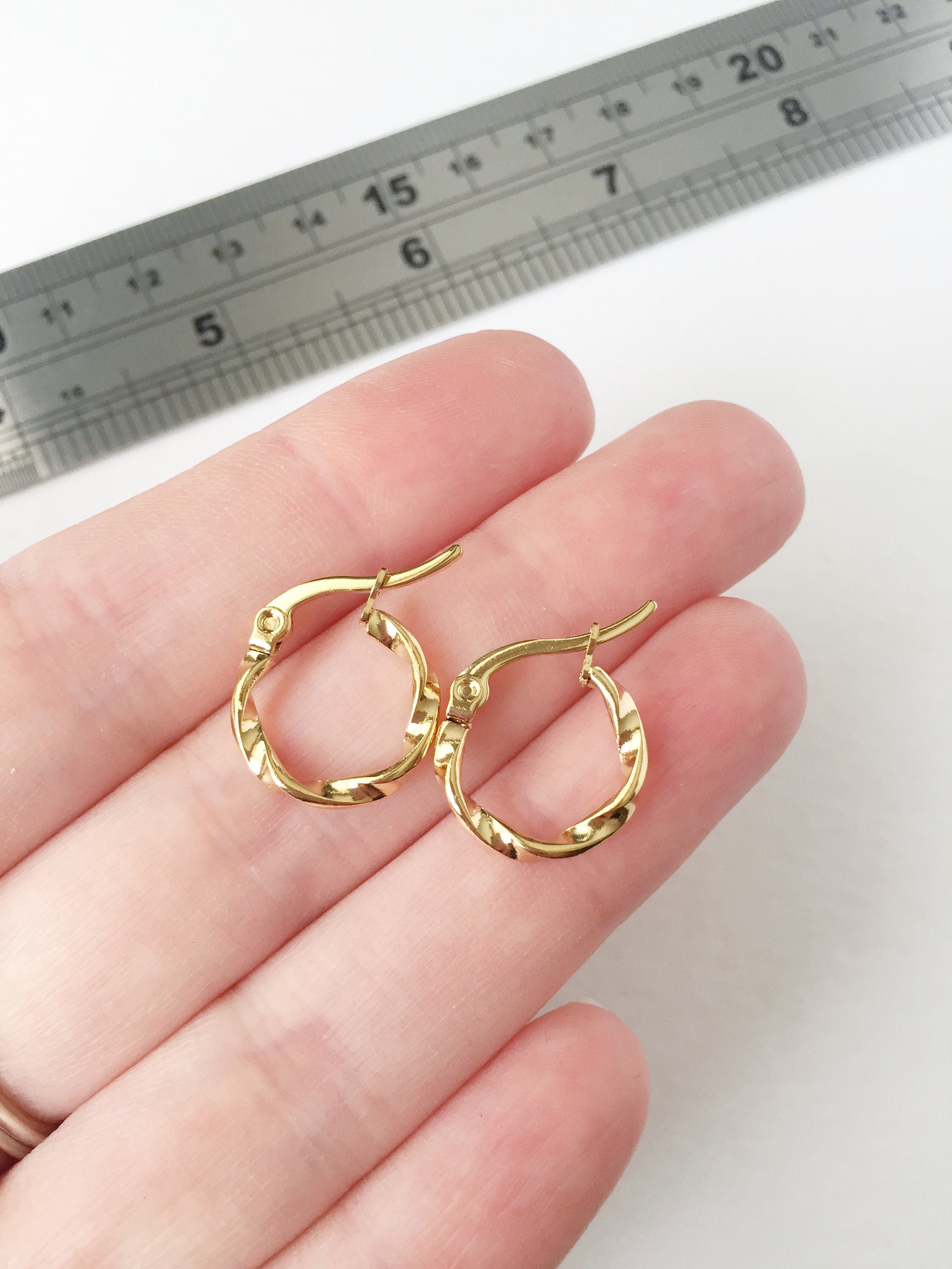 1 x Gold Plated Stainless Steel Twisted Earring Hoop Blanks, 14mm (0948)