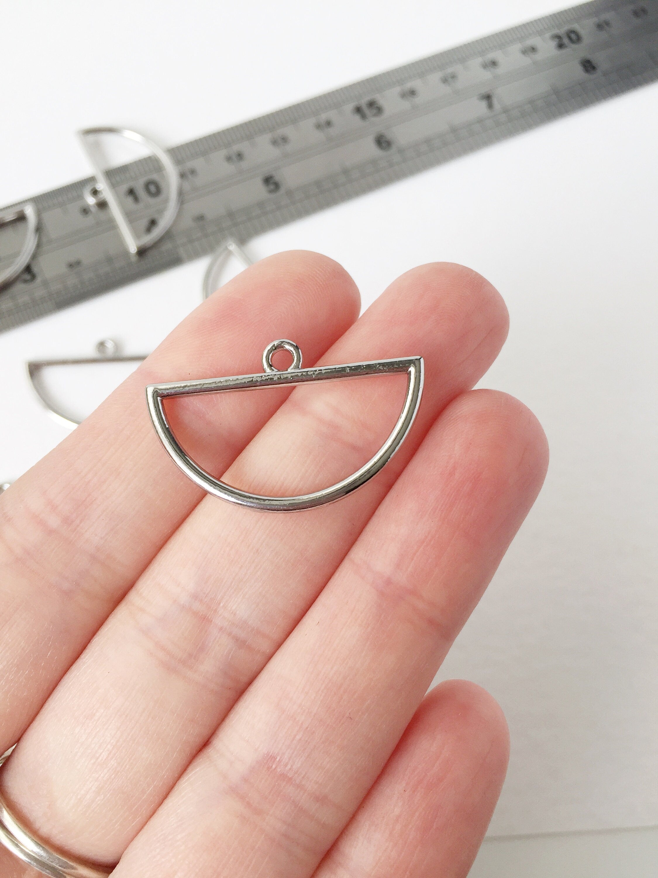 4 x Platinum Plated Semi-circle Open Back Bezel Pendants, 30x18.5mm (1488)