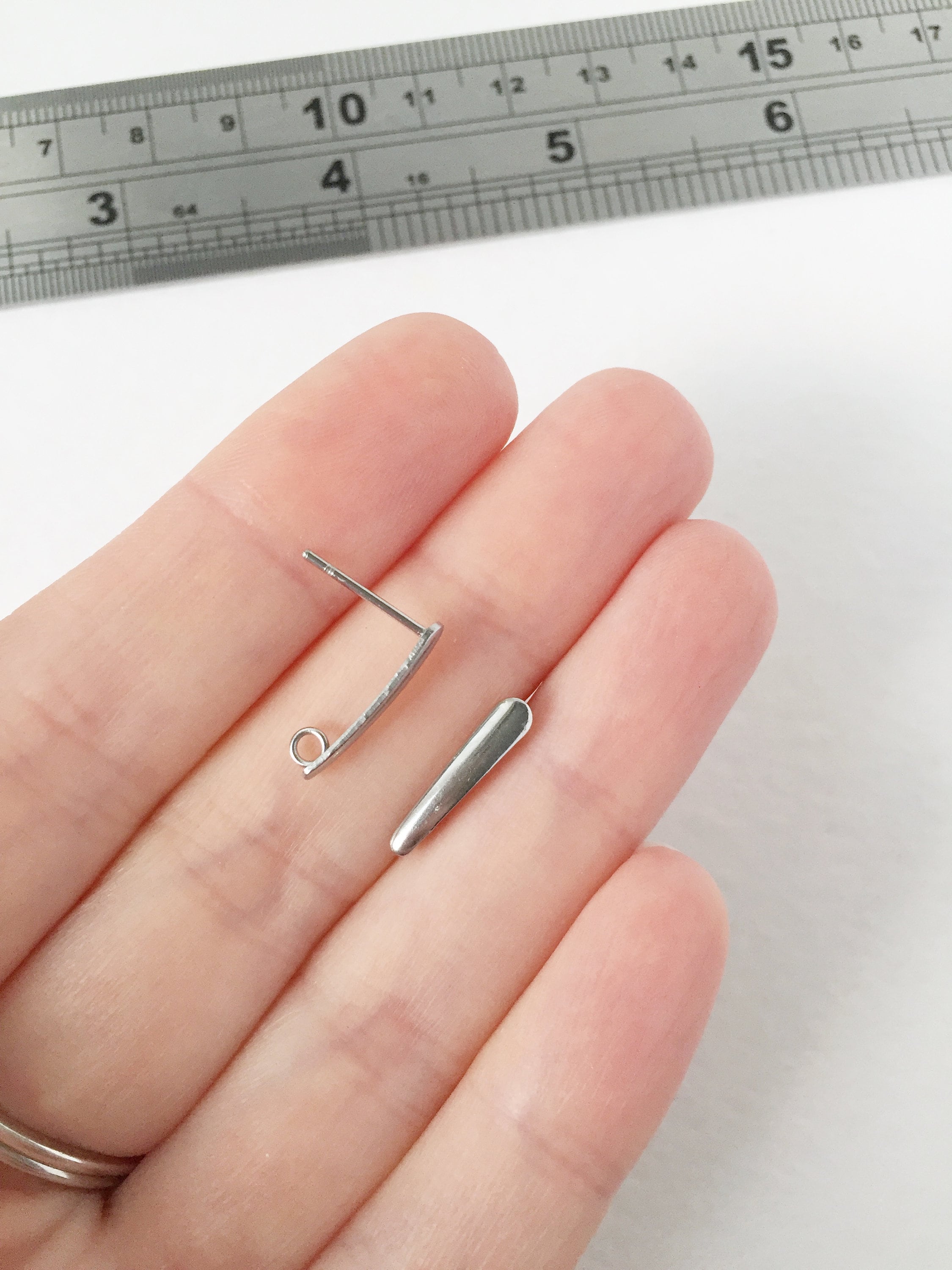 2 pairs x Stainless Steel Earring Studs Blanks with Loops (1035)