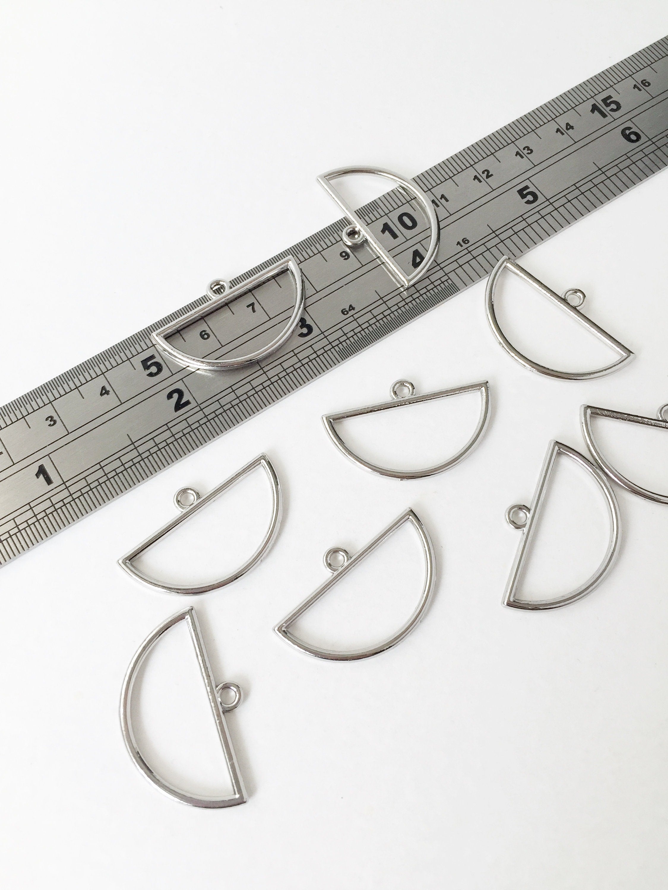 4 x Platinum Plated Semi-circle Open Back Bezel Pendants, 30x18.5mm (1488)