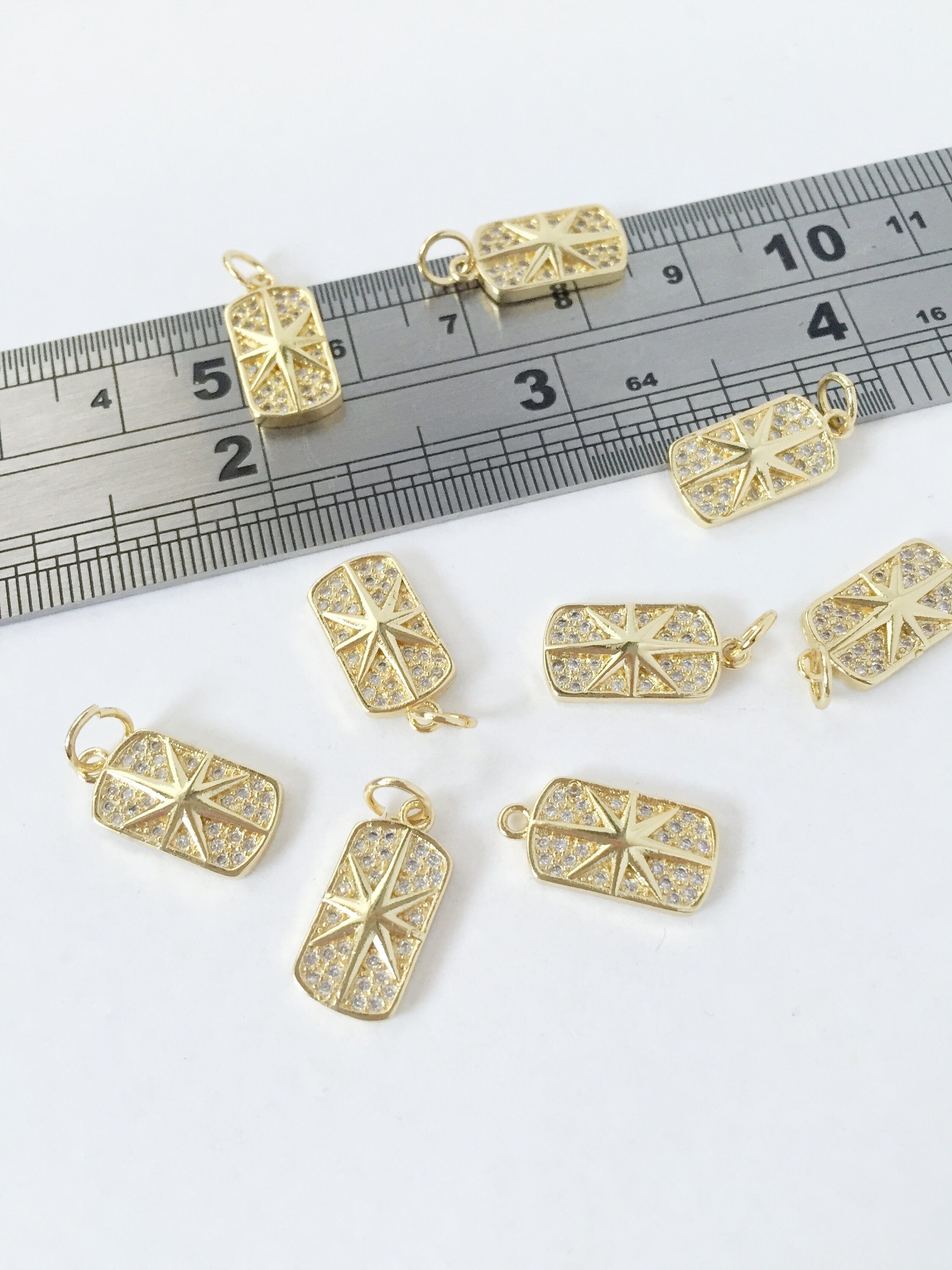 1 x 18K Gold Plated Rectangular Northern Star Pendant with Cubic Zirconia, 16x8mm (1044)