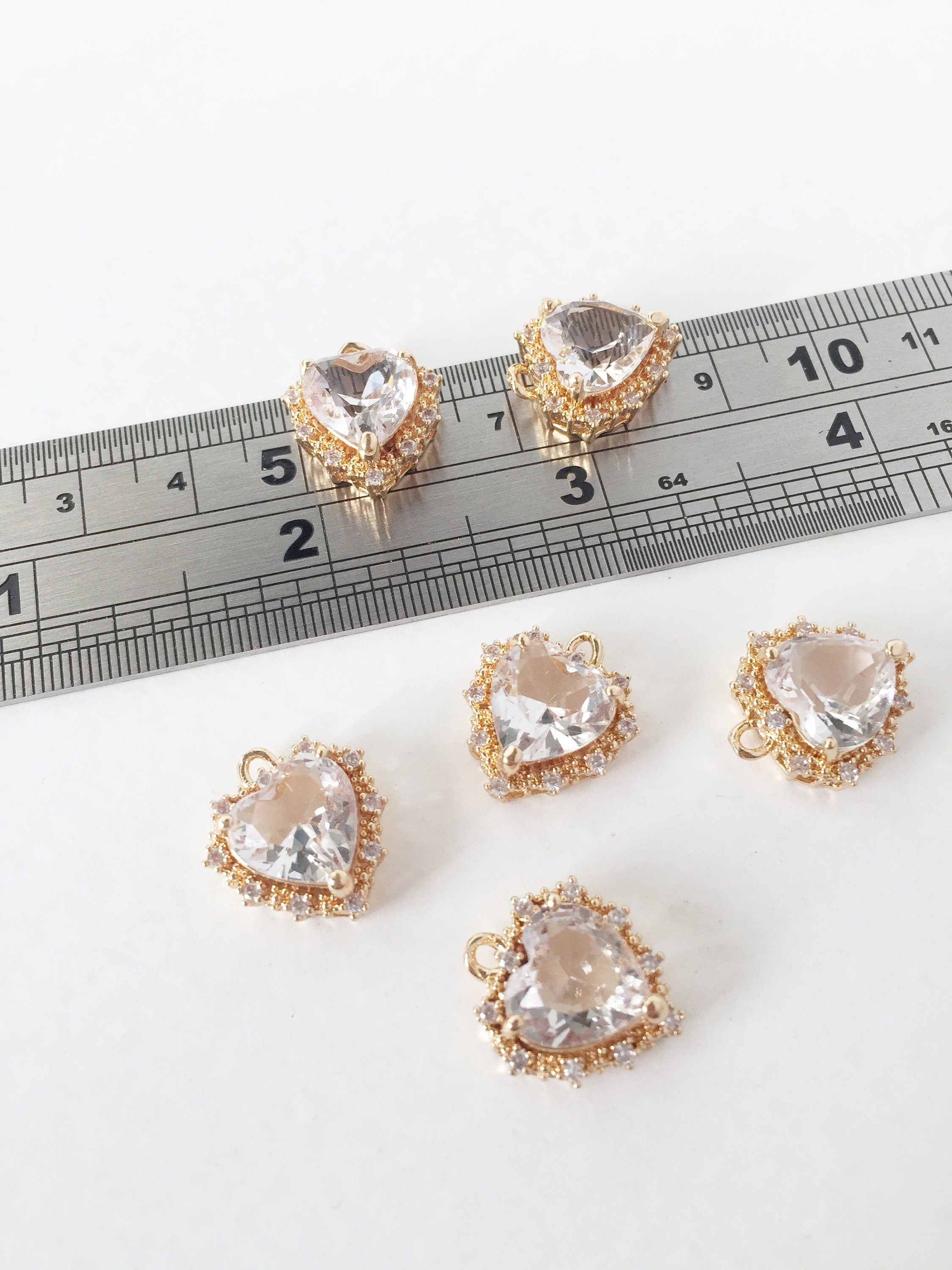 1 x 24K Gold Plated Faceted Glass Heart Charms, 18x15mm (1437)