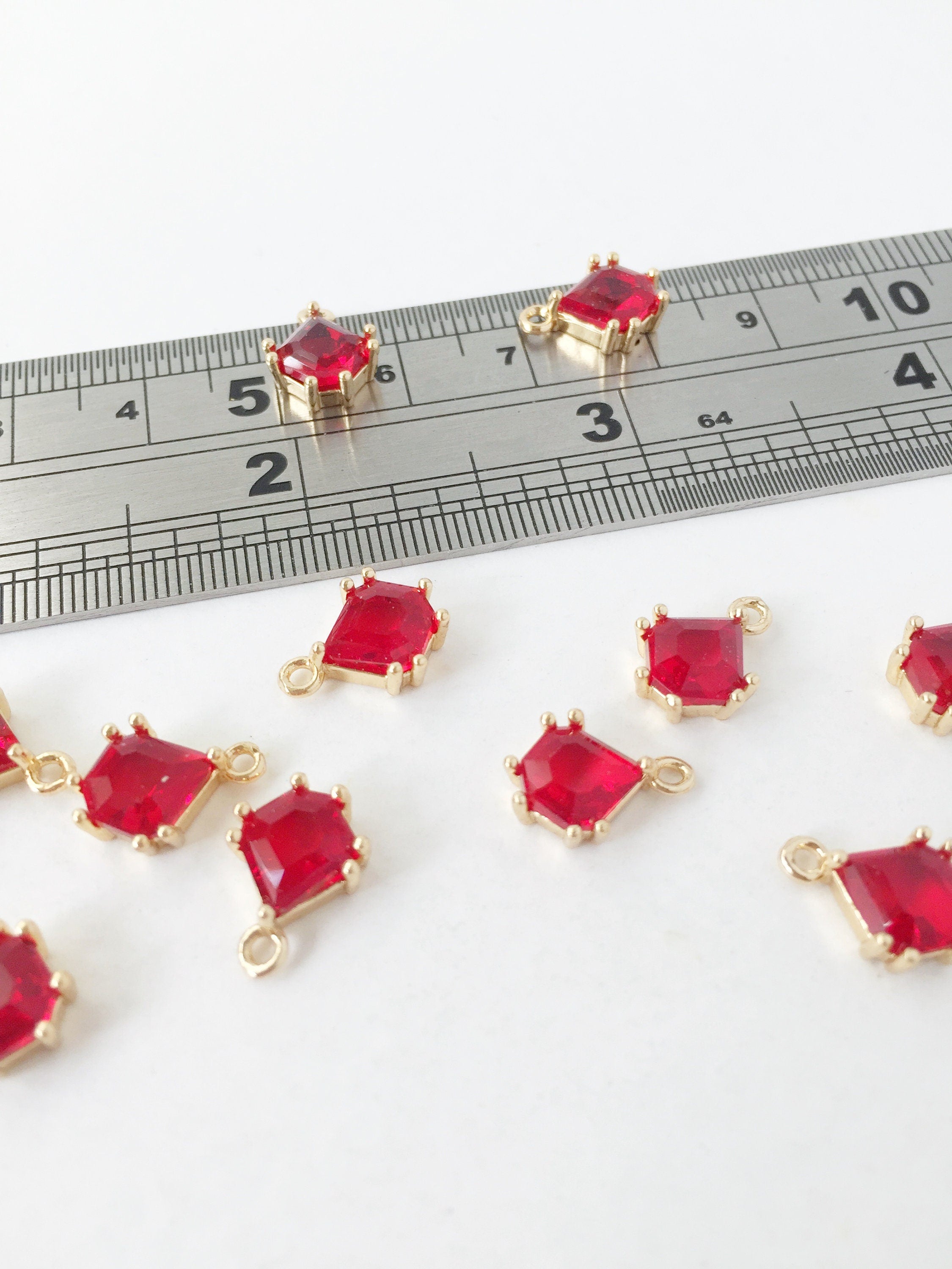 2 x 24K Gold Plated Red Faceted Glass Charms, 12x8.5mm (1141)
