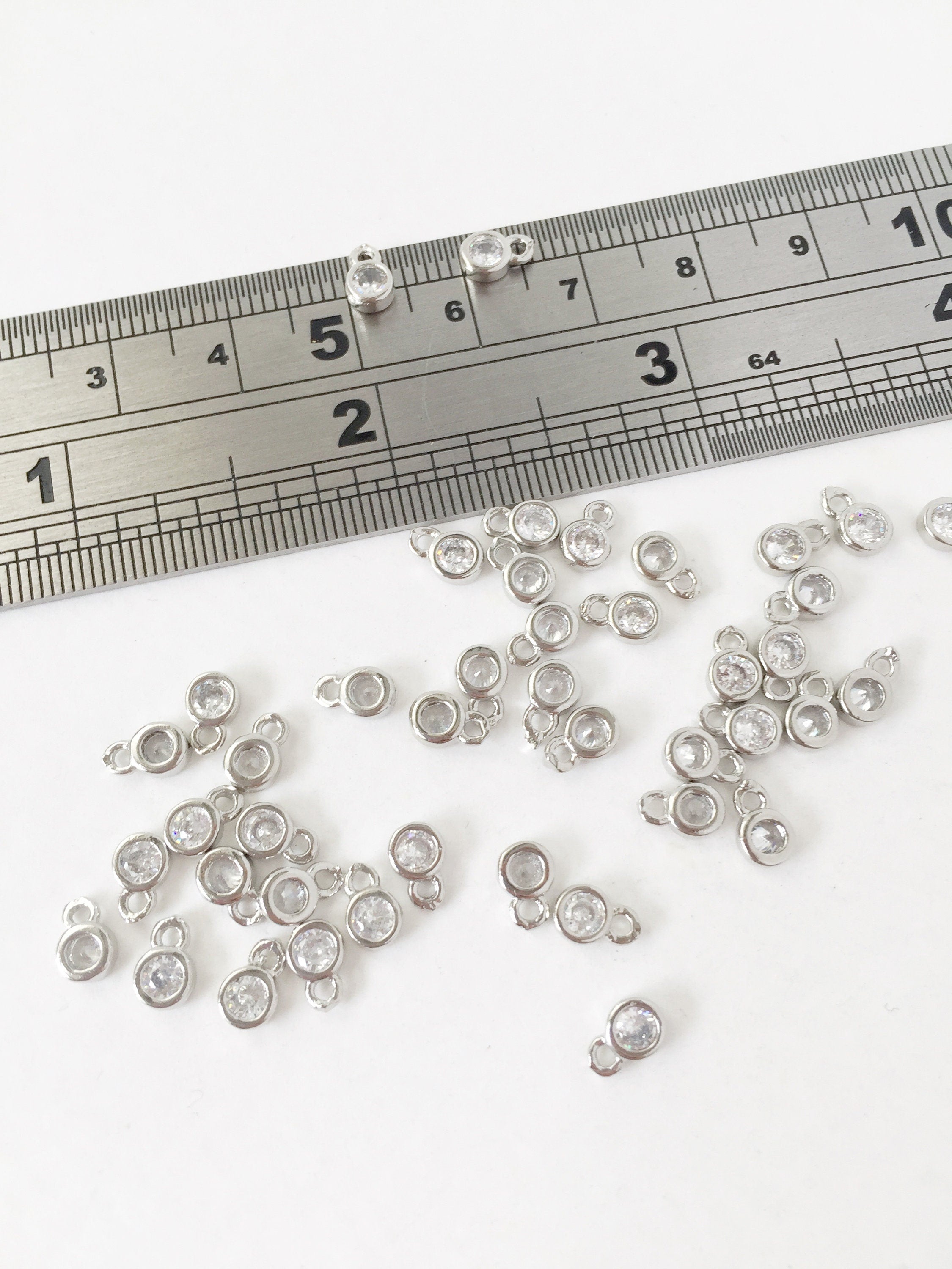 10 x Tiny Cubic Zirconia Platinum Charms, 6x4mm (1572)