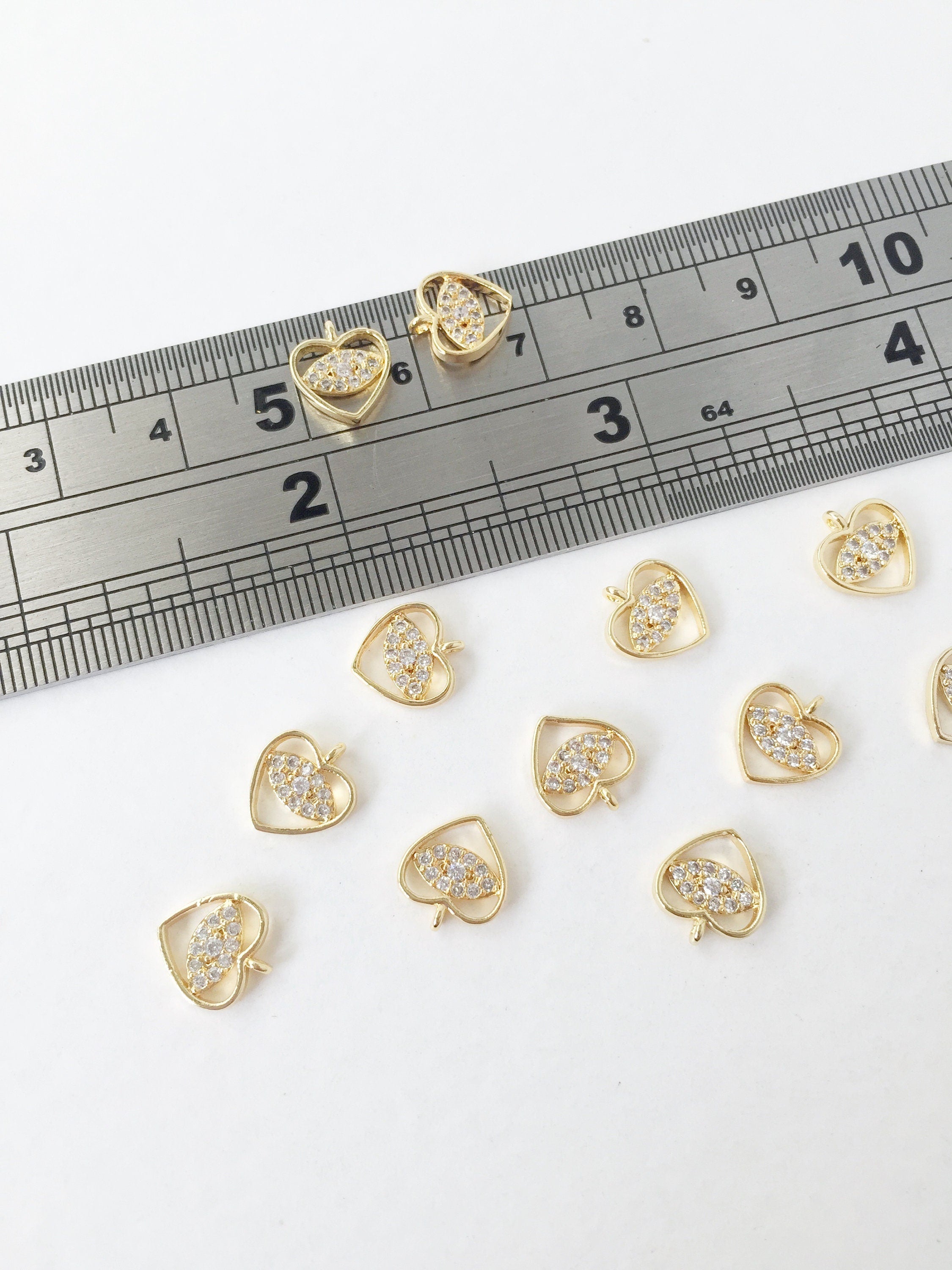 1 x Dainty 18K Gold Cubic Zirconia Heart with Evil Eye Pendant, 9x8.5mm (1076)