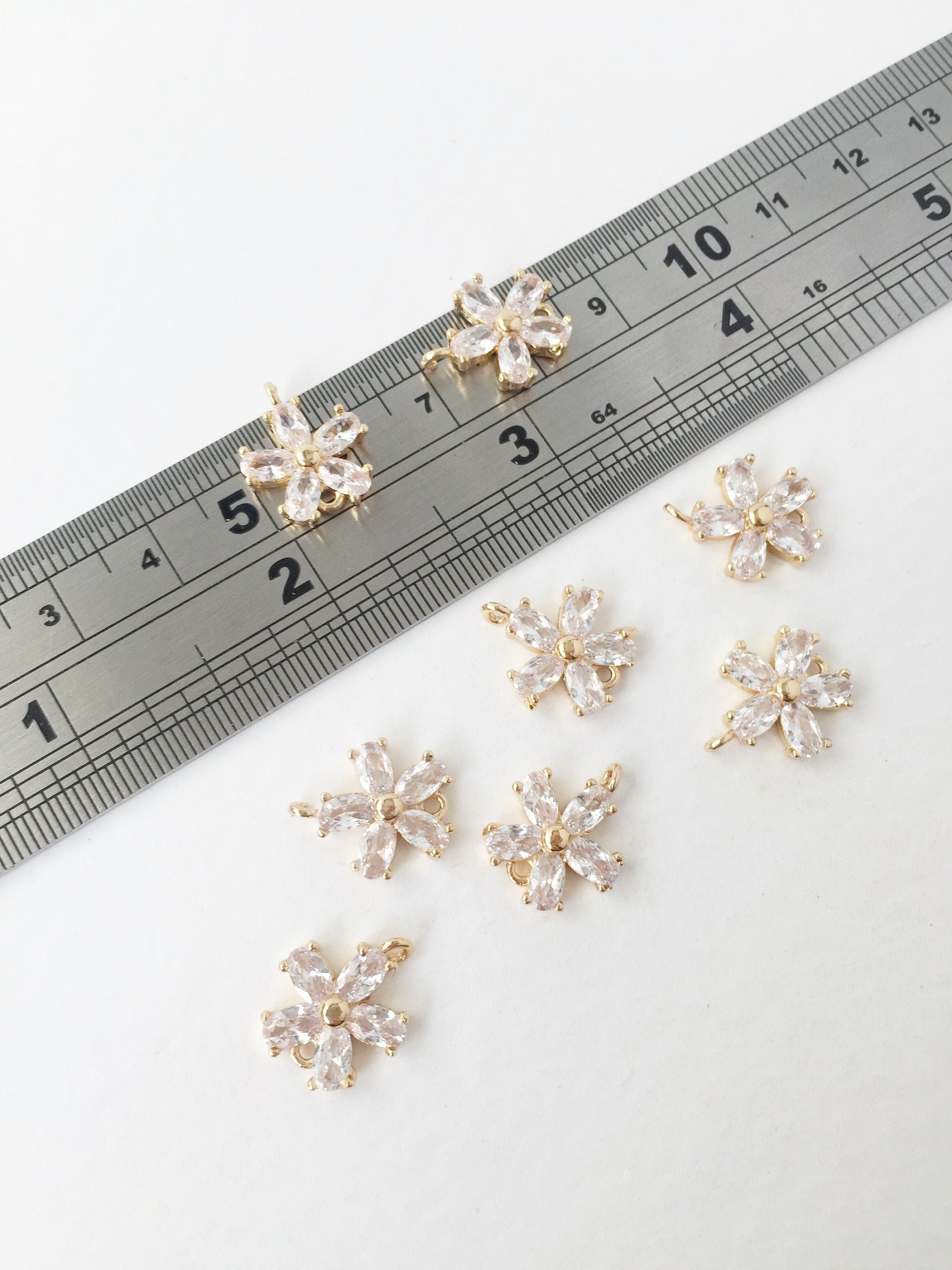 1 x 18K Gold Plated Cubic Zirconia Flower Connector, 15x17mm (0171)