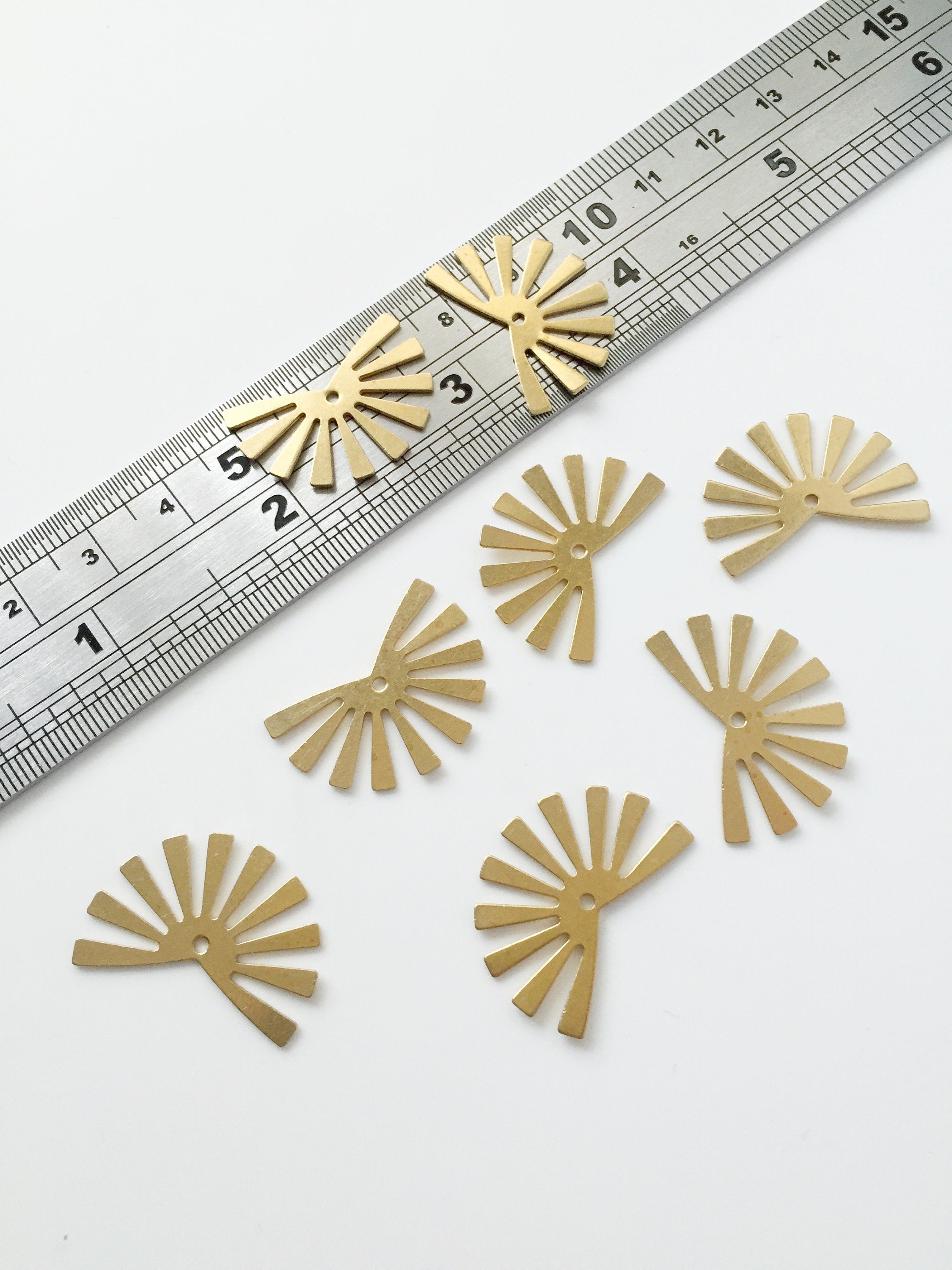 4 x Raw Brass Smooth Fan Charms, 25x17mm (C0605)