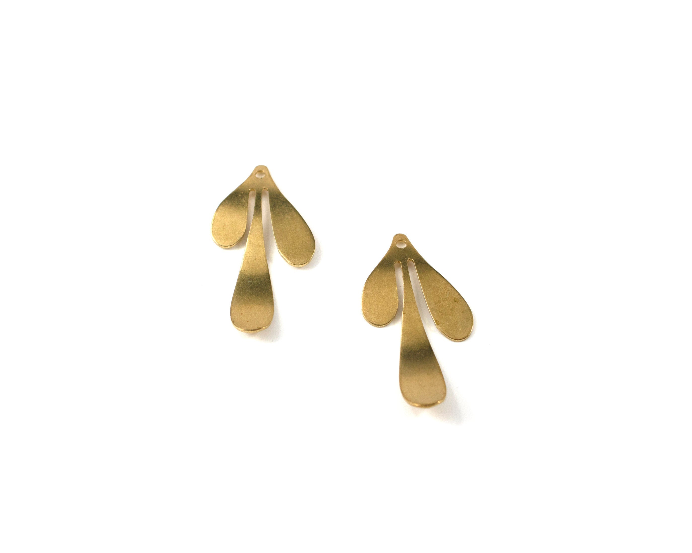 4 x Raw Brass Leaf Pendants, 35x17mm (C0091)
