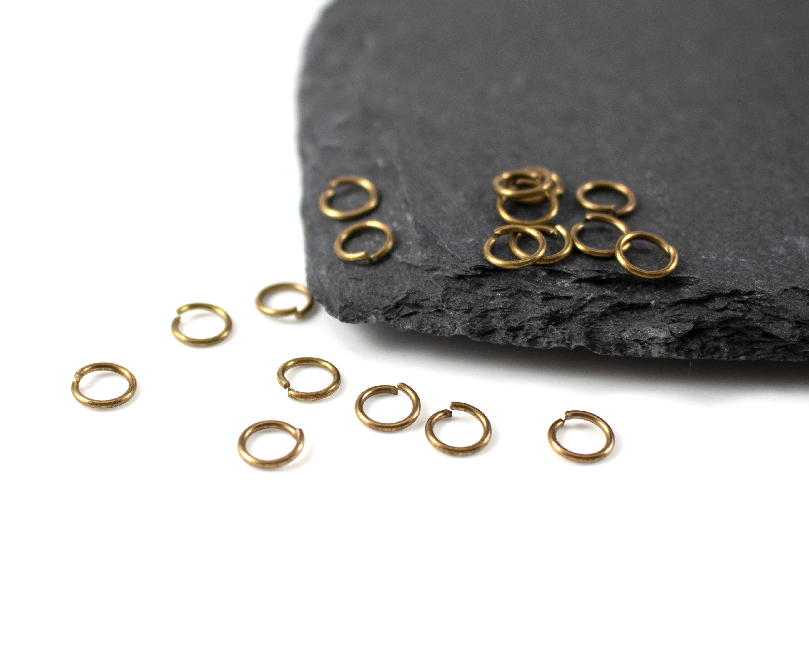 150 x Brass Jump Rings, 6x1mm (C0444)