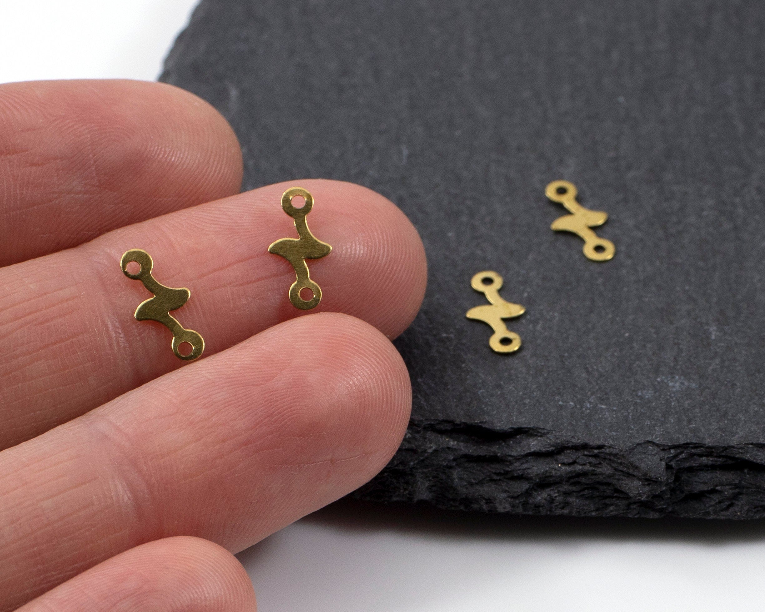 20 x Raw Brass Tiny Geometrical Jewellery Links, 11x5.5mm (C0420)