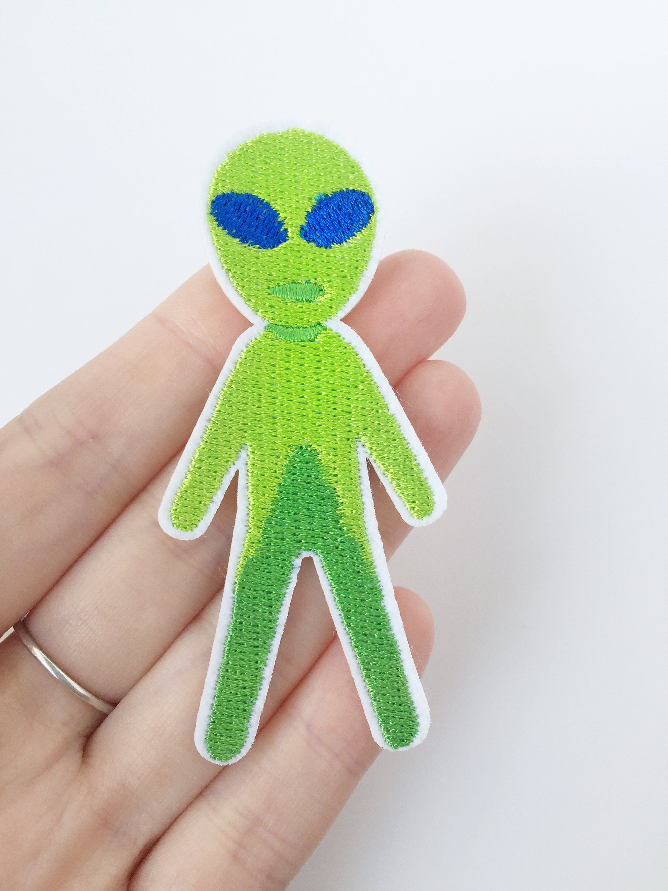 Alien Iron-on Patch, UFO Motif, Space Visitor Applique (P034)