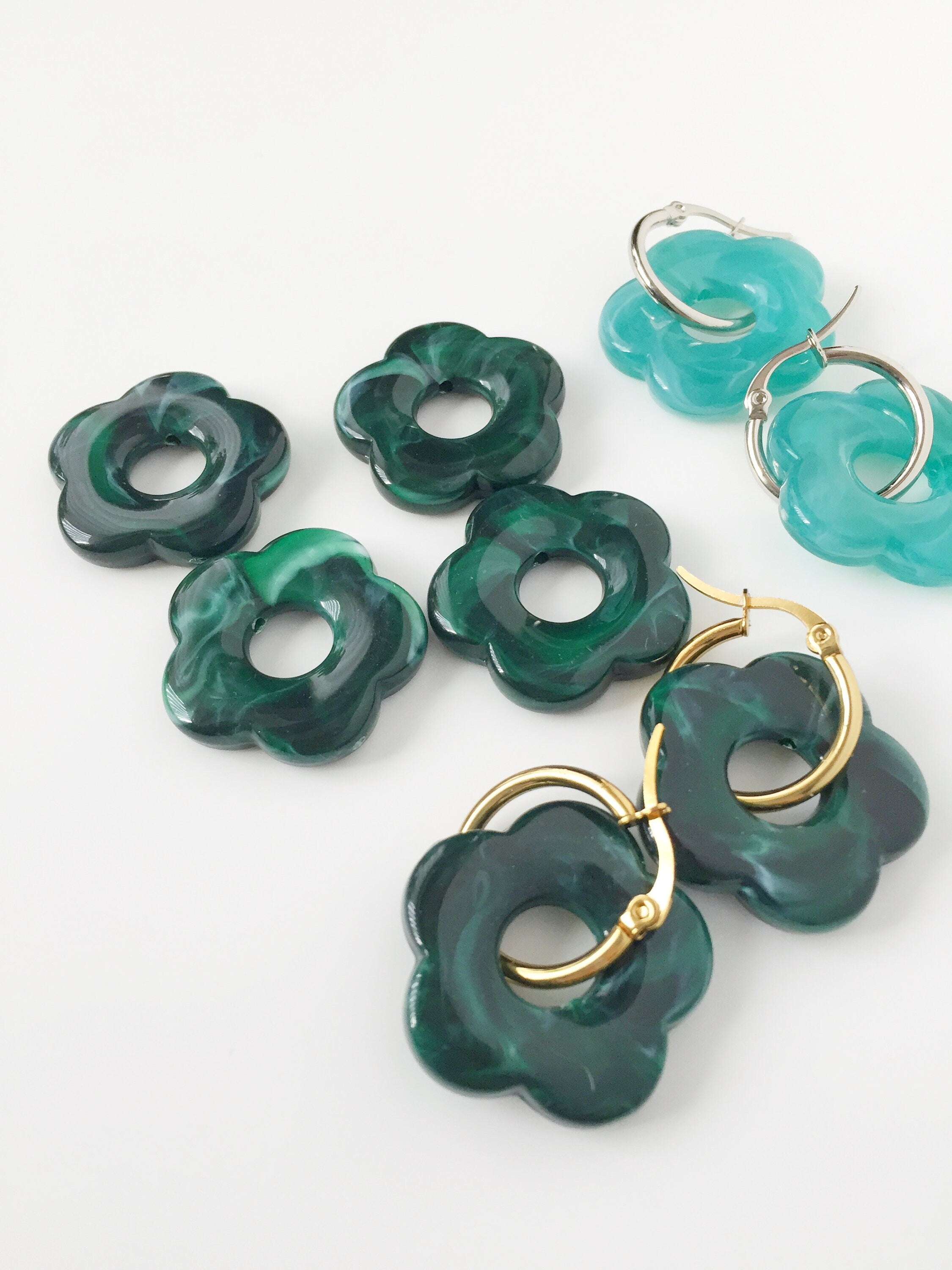 2 x Malachite Green Resin Flower Beads, 26mm Flower Charms for Hoop Earrings