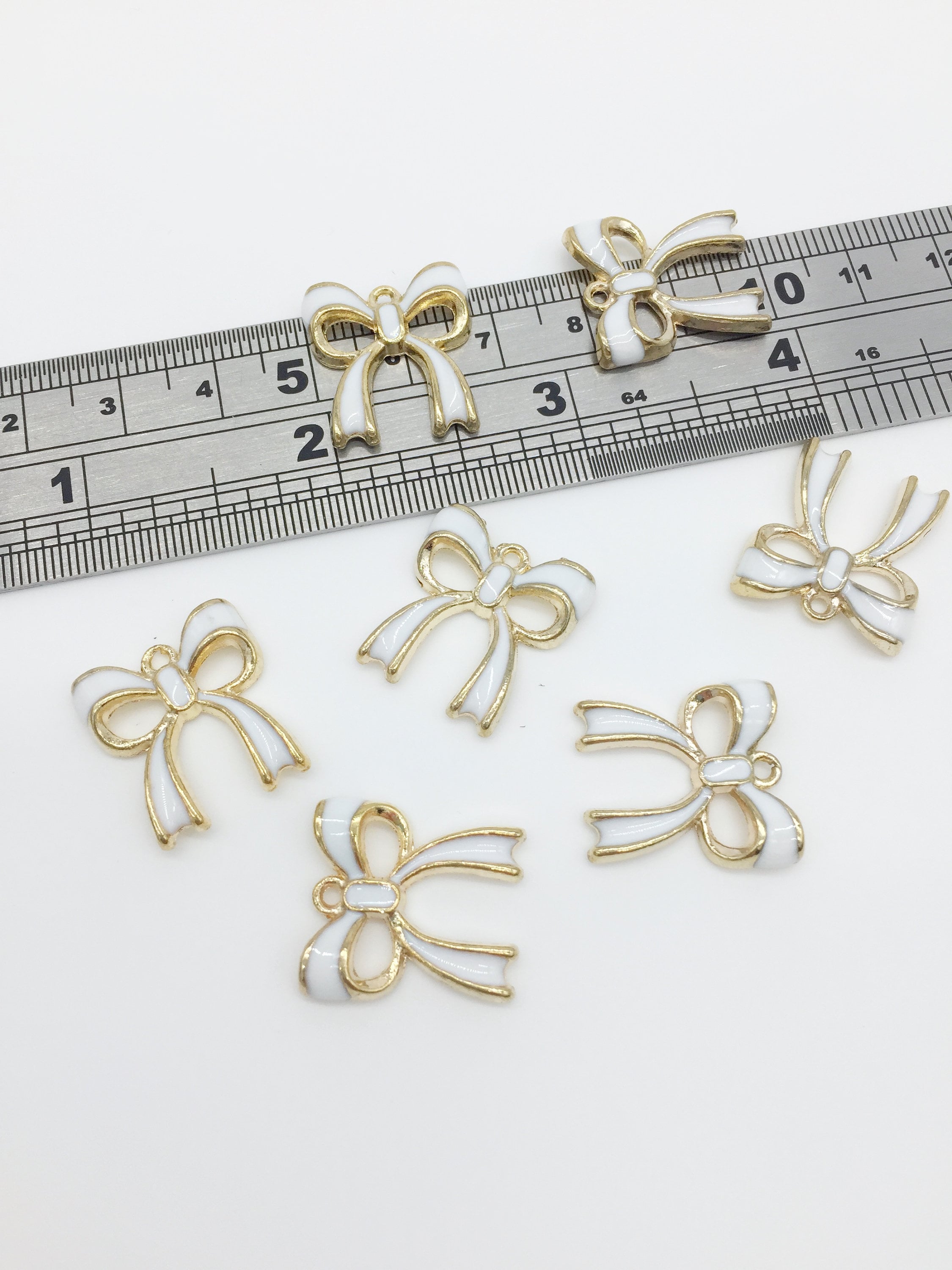 4 x White Enamelled Bowknot Charms, 20x17.5mm (3057)