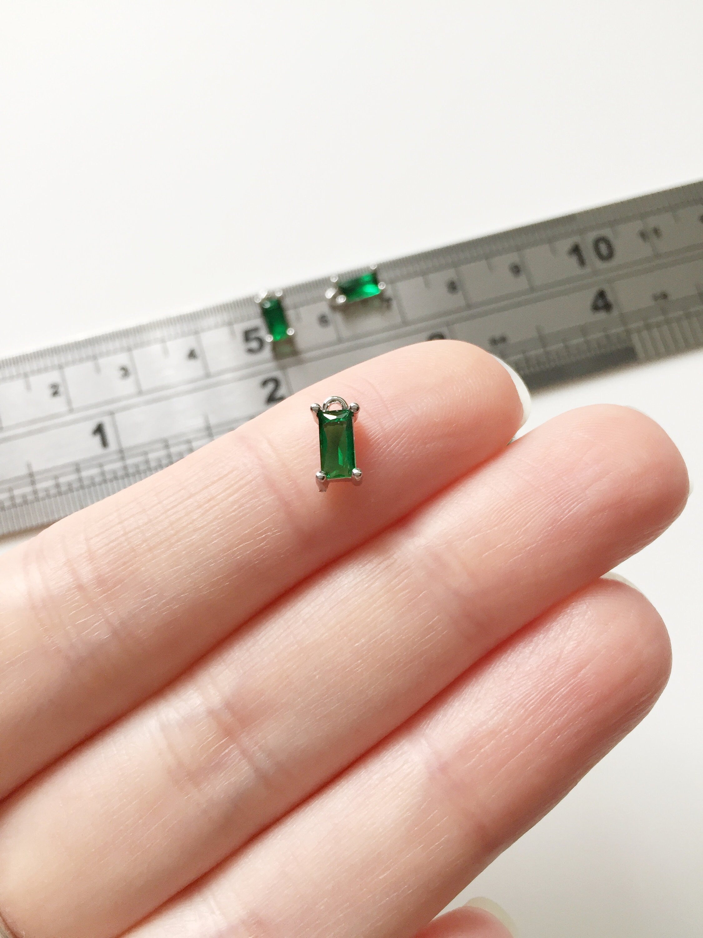 2 x Tiny Emerald Green Baguette Cut Crystal Pendants, 4x8mm (0396)