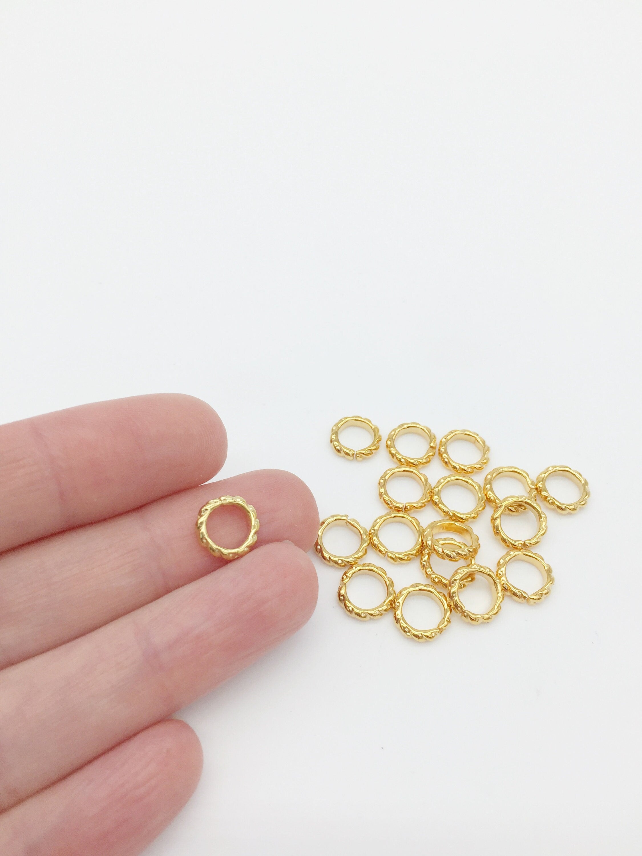 8 x Gold Plated Stainless Steel Twisted Hoop Connectors, 9mm (0390)